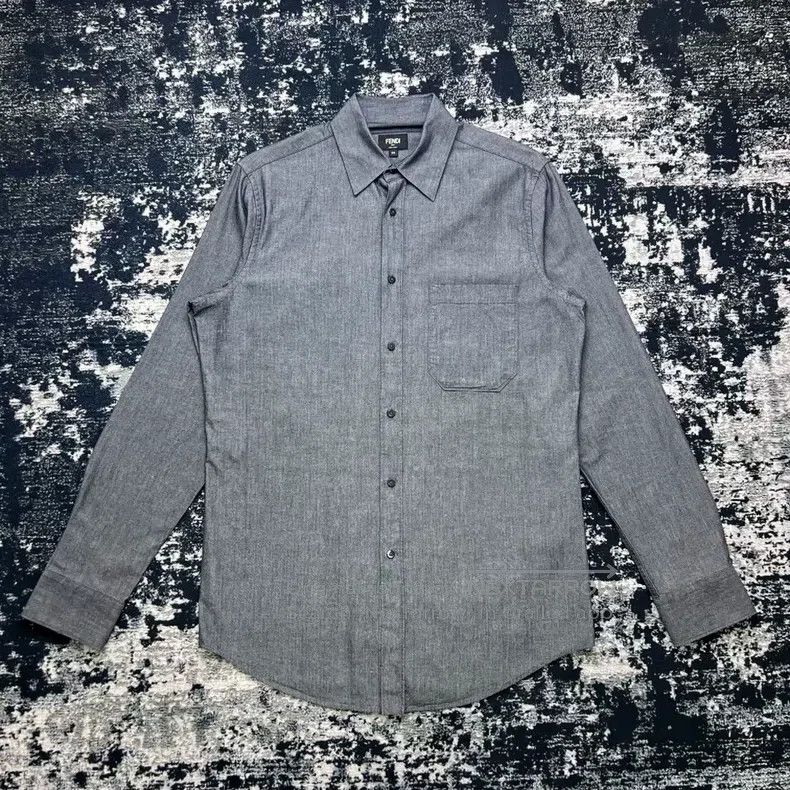 Fendi Fendi size 38 SS22 Solid Straight Sleeve Long Sleeve Shirt Size US S / EU 44-46 / 1 - 1 Thumbnail