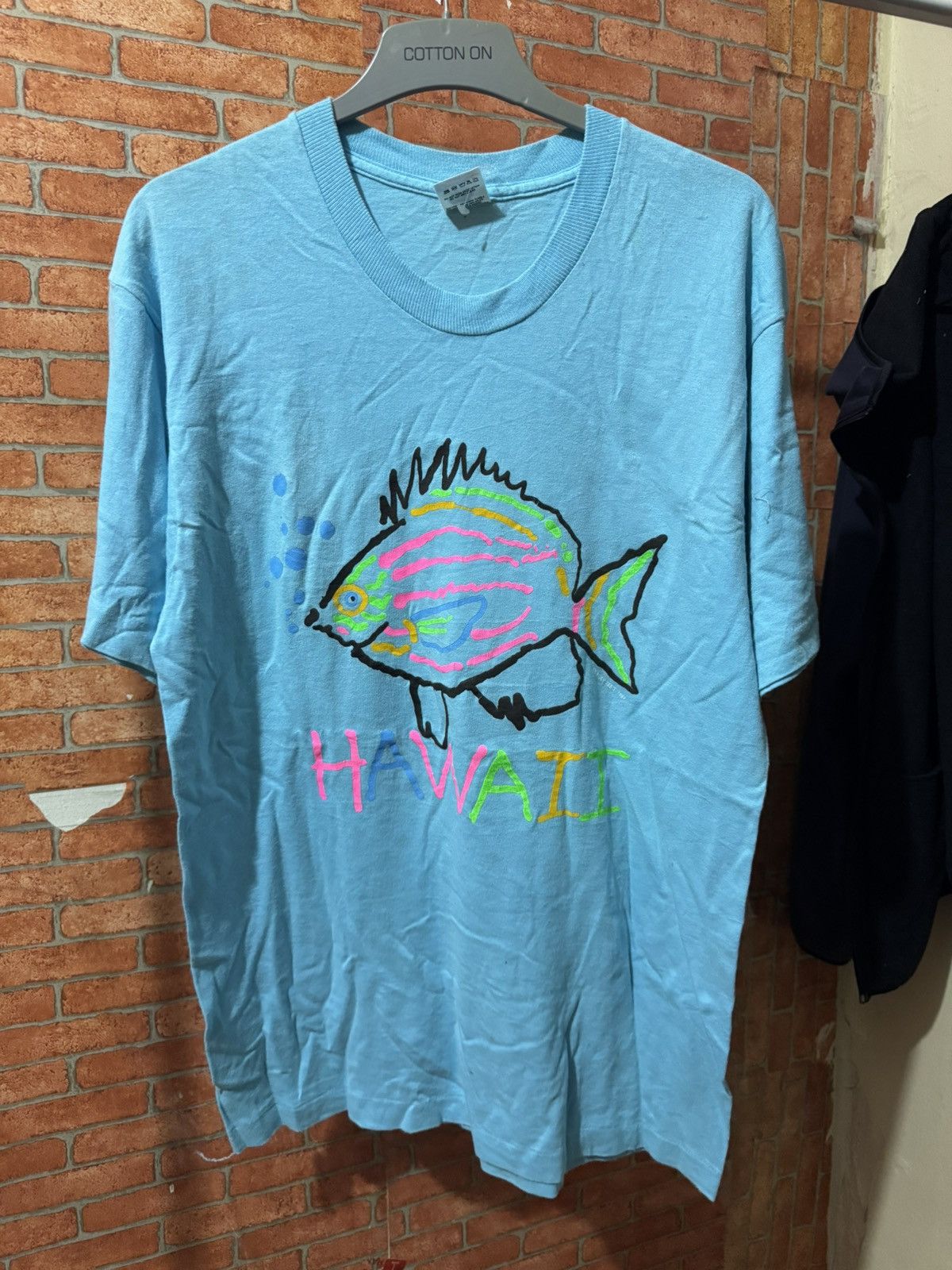 Vintage Vintage Polytee Hawaii T-Shirt | Made in USA Size US L / EU 52-54 / 3 - 1 Thumbnail