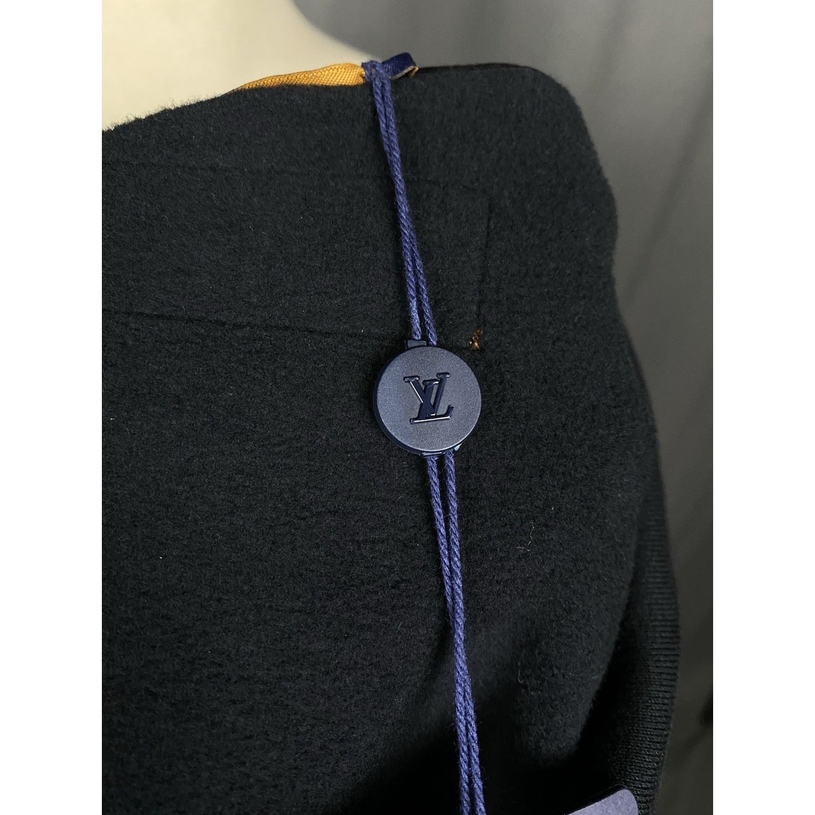 Louis Vuitton NWT Louis Vuitton Multi-Tools Embroidered Men's Black Hoodi Size US XXL / EU 58 / 5 - 15 Thumbnail