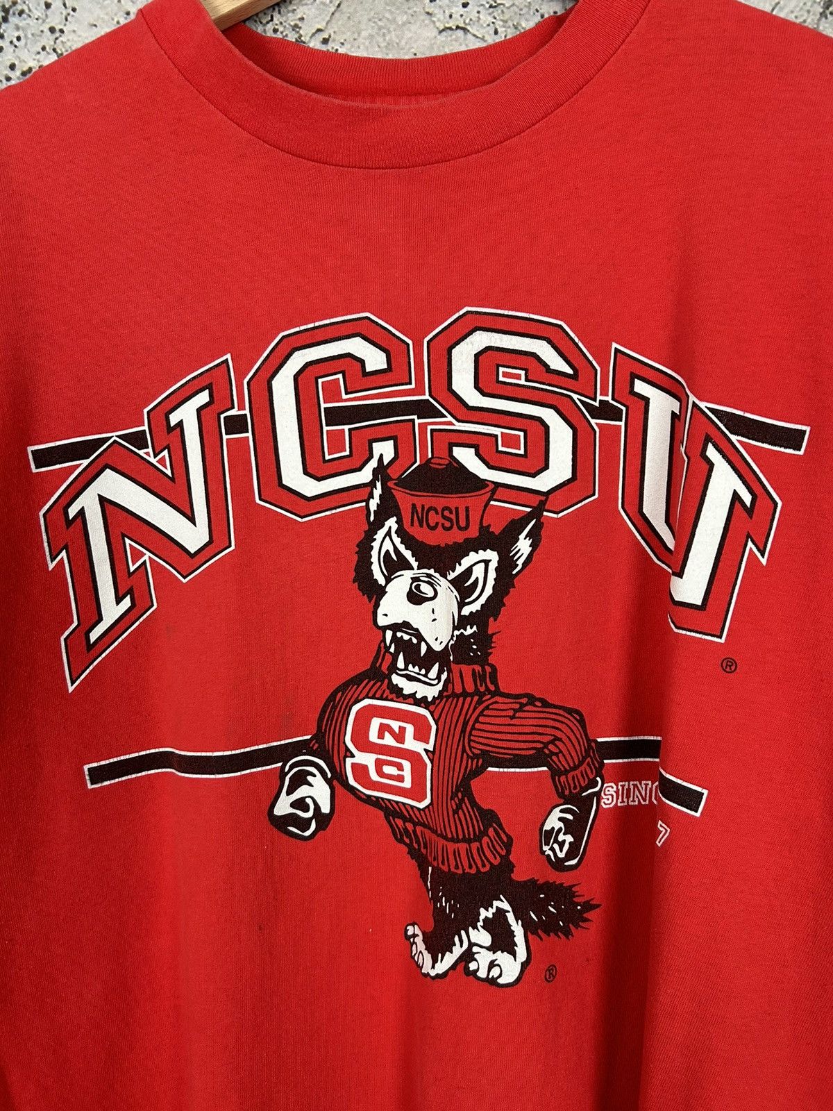 Vintage Vintage NCSU Single Stitch 90s NBA Basketball Tee Size US L / EU 52-54 / 3 - 3 Thumbnail