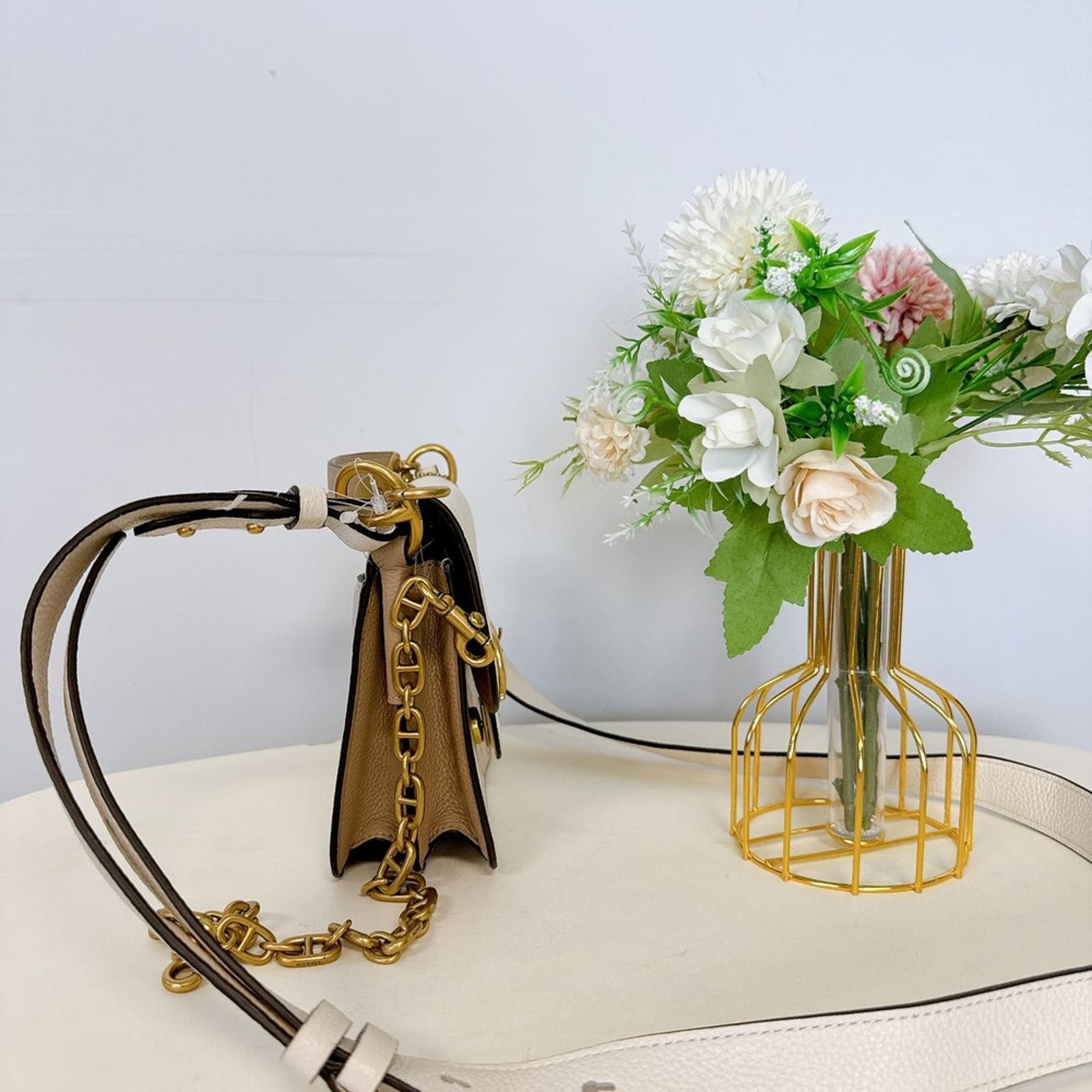 Coach Coach 4603 Beat Shoulder Bag 18 Horse Carriage Print Chalk Size ONE SIZE - 4 Thumbnail