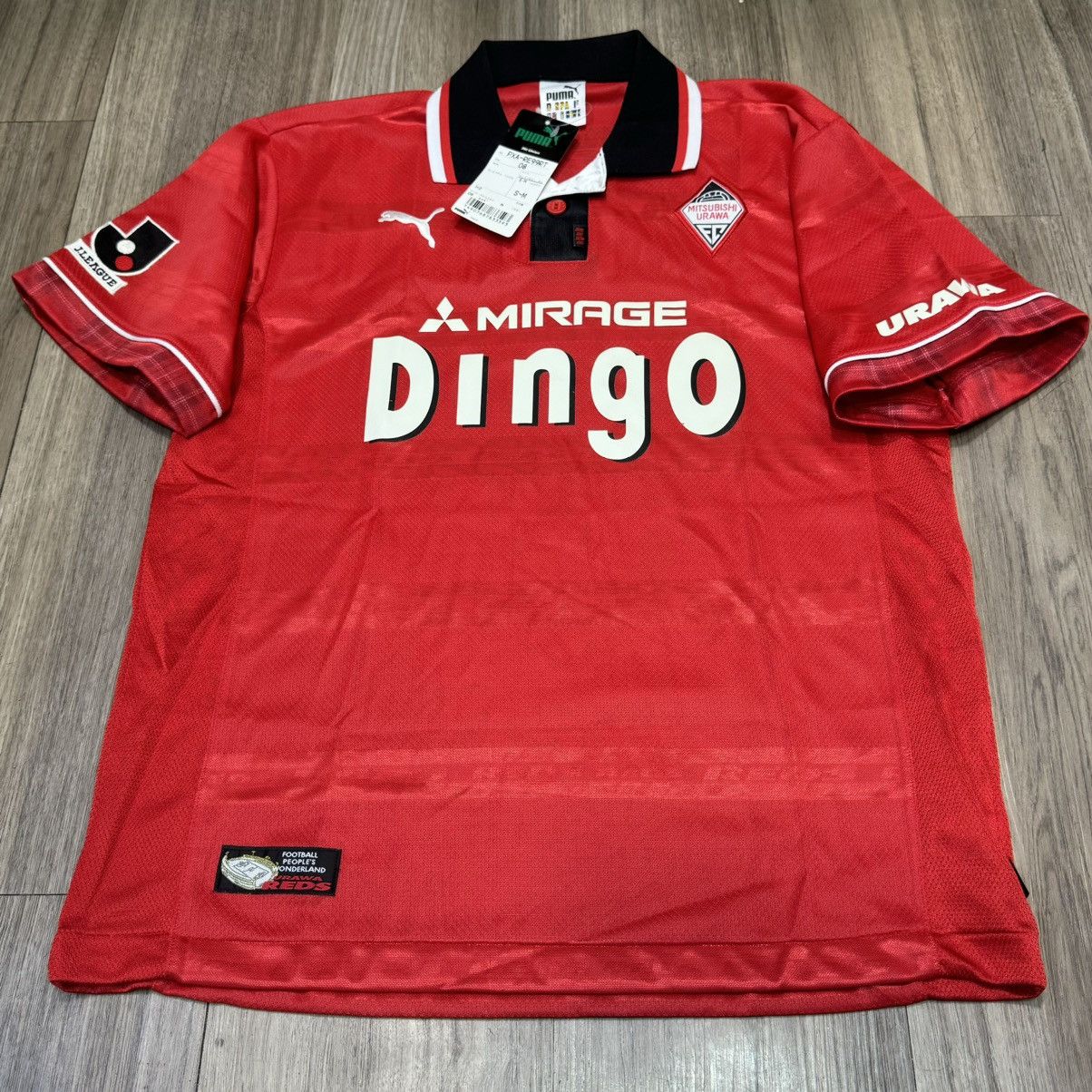 Puma Urawa Reds 99/00 home shirt (bnwt) Size US M / EU 48-50 / 2 - 1 Thumbnail