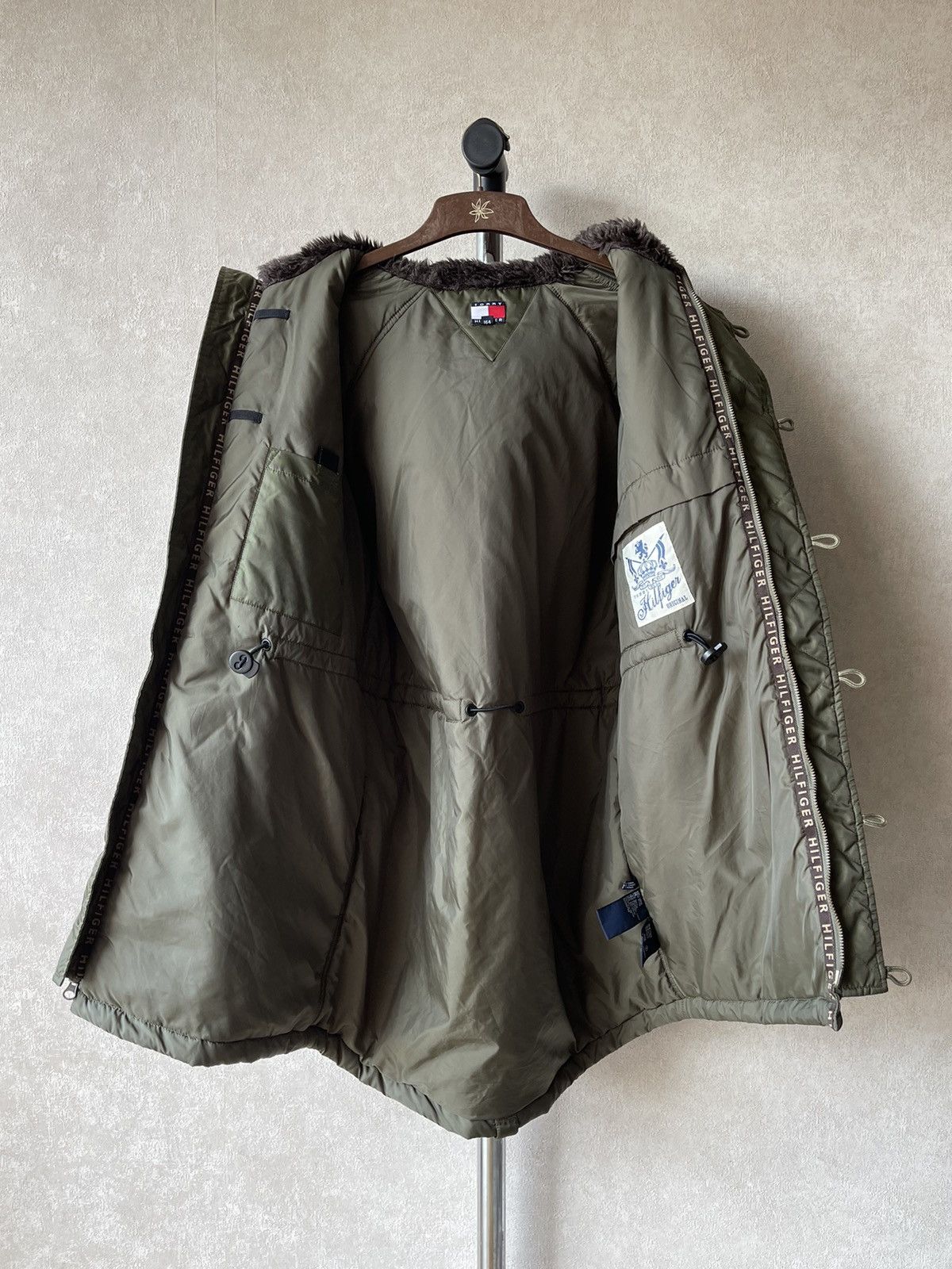Tommy Hilfiger 90s Tommy Hilfiger Military Artic Parka Furs Hooded Jacket Size US S / EU 44-46 / 1 - 12 Thumbnail