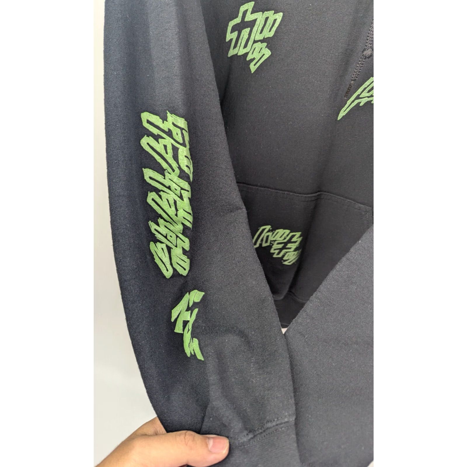 Vintage Atsuko Hoodie Long Sleeve Black Green Pullover Sweatshirt Size L Adult Unisex Graphic Print Pockets Crew Neck Size US L / EU 52-54 / 3 - 3 Thumbnail