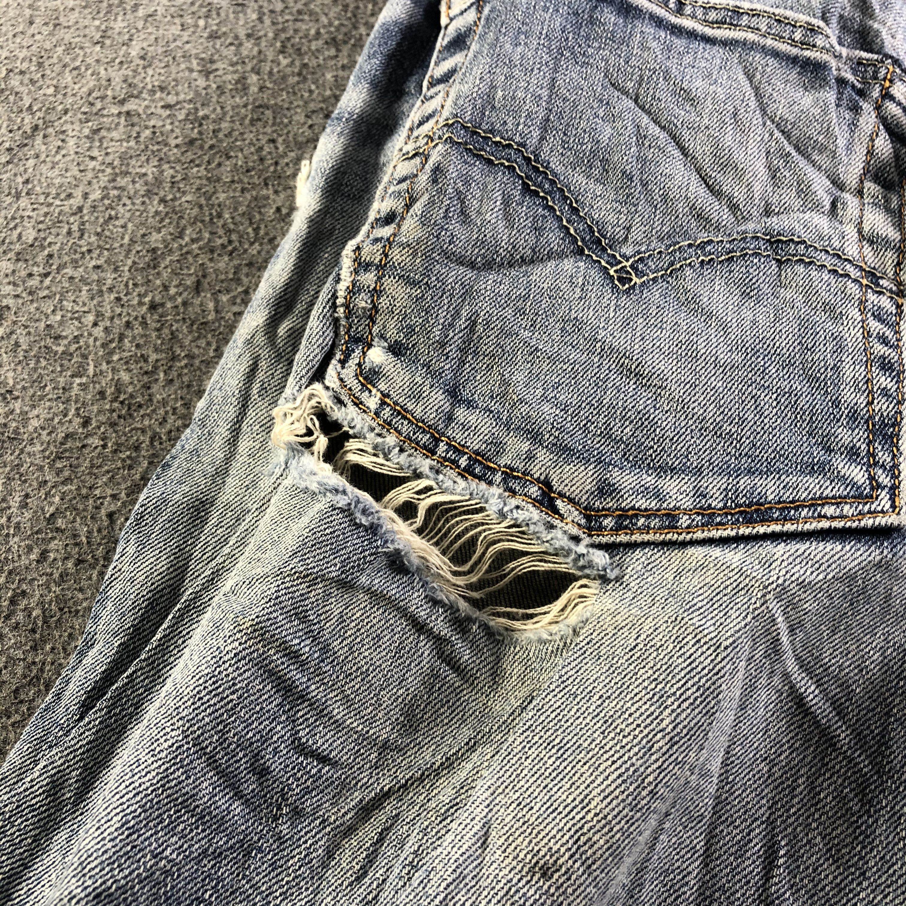 Levi's Vintage Levis 551 Jeans-J4585 Size US 31 - 8 Thumbnail