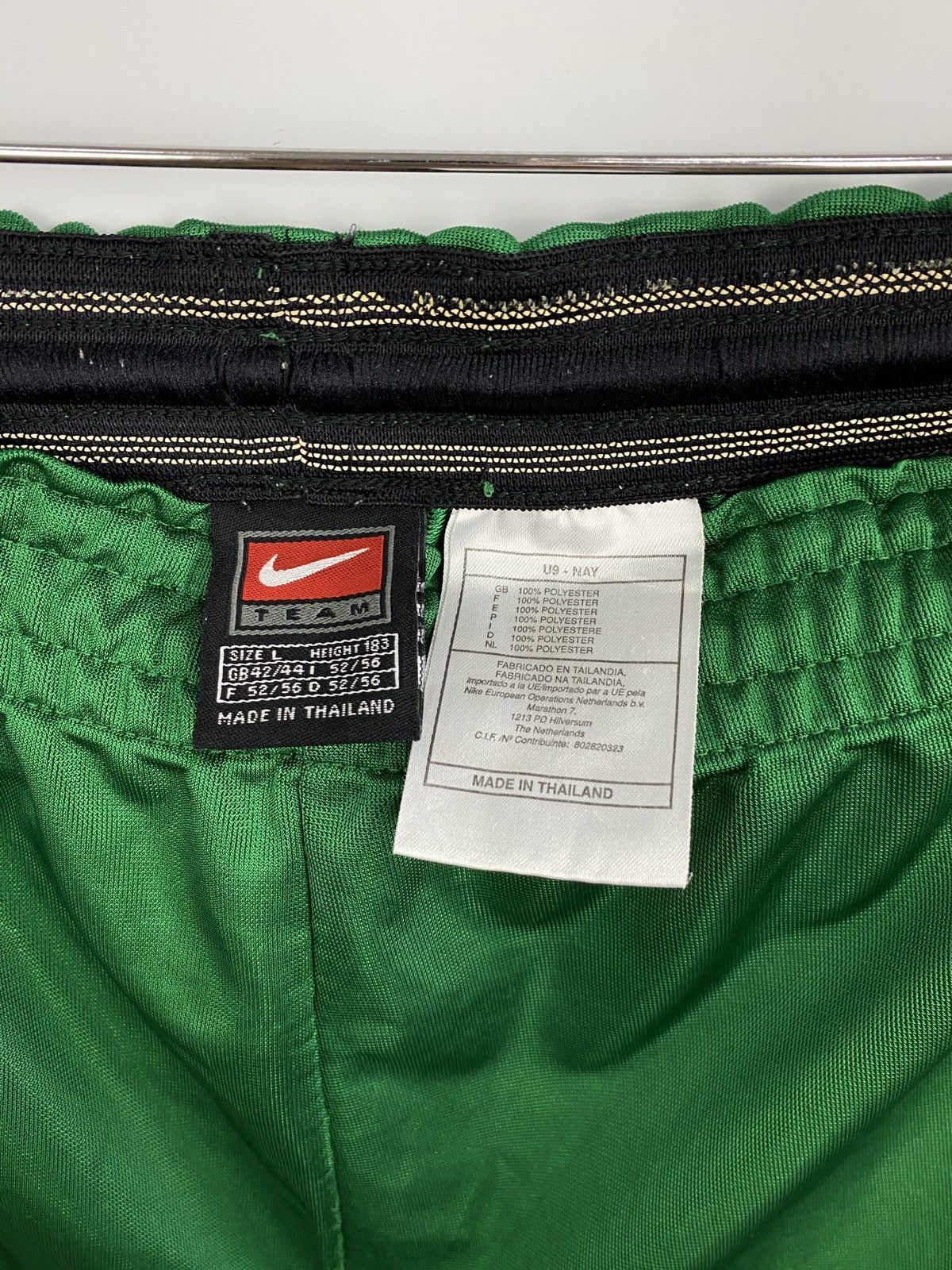 Nike 🇺🇸 Vintage 90s Nike Shorts Y2K Rare Retro Hype Size US 34 / EU 50 - 5 Thumbnail