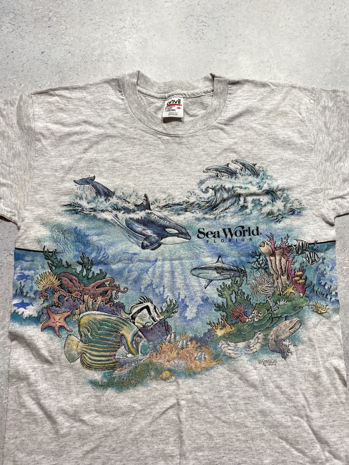 Anvil Vintage T-shirt with Sea World print produced San Segal Size US M / EU 48-50 / 2 - 3 Thumbnail