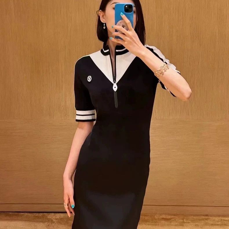 Louis Vuitton Louis Vuitton 24fw new black and white monogram logo dress Size XS / US 0-2 / IT 36-38 - 1 Thumbnail