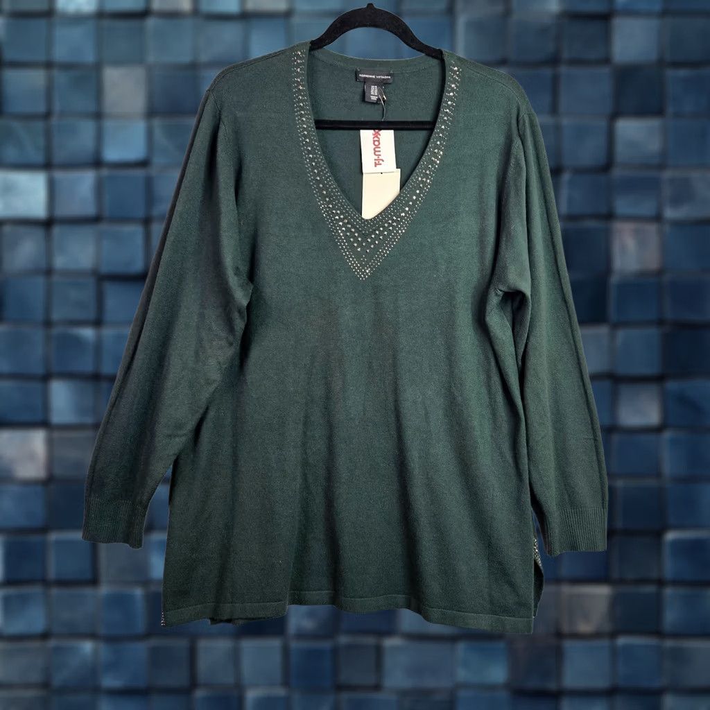 Vintage Adrienne Vittadini Women's 1X V-Neck Stud Green Long Sleeve Knit Pullover Sweater Size XL / US 12-14 / IT 48-50 - 1 Thumbnail