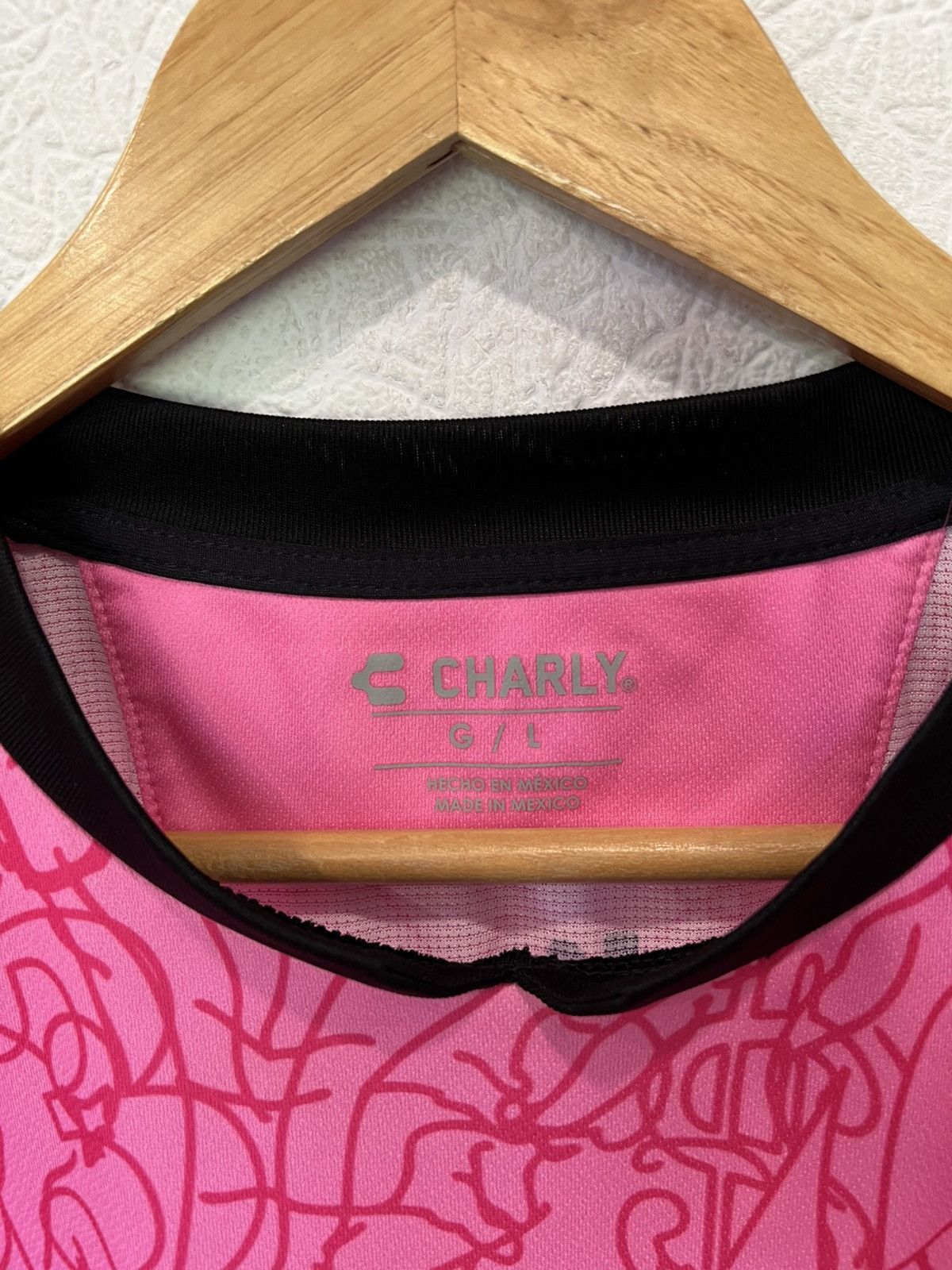 Other Club Tijuana 2020/2021 October Pink Kit Soccer Jersey Charly Size US L / EU 52-54 / 3 - 3 Thumbnail