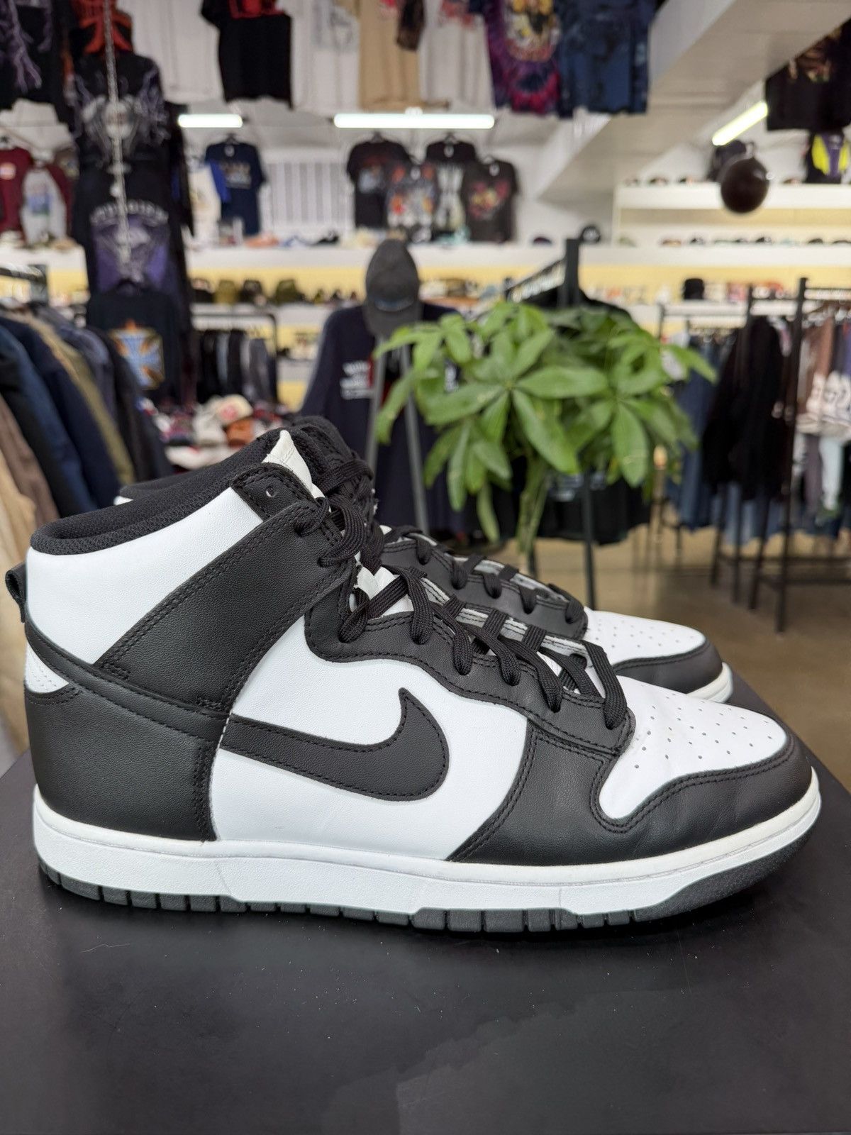 Nike Nike Dunk High Panda Black White Size 13 (2022) Size US 13 / EU 46 - 6 Thumbnail