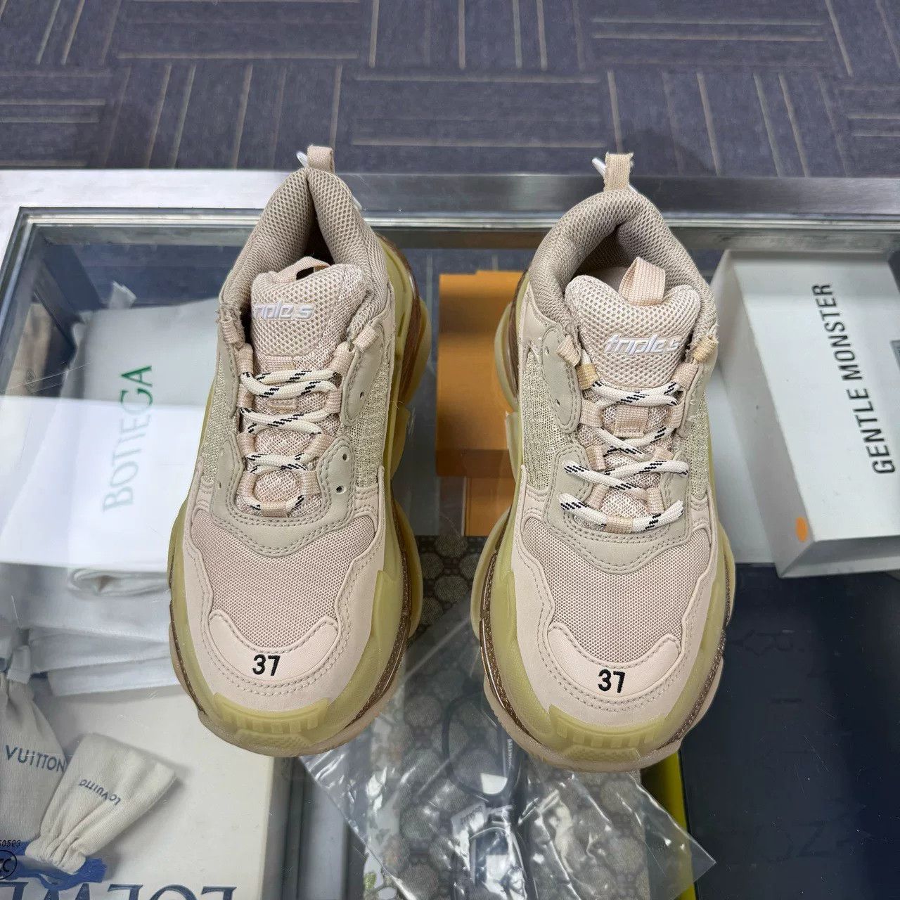 Balenciaga Balenciaga Triple S Sneakers Size US 6 / IT 36 - 1 Thumbnail