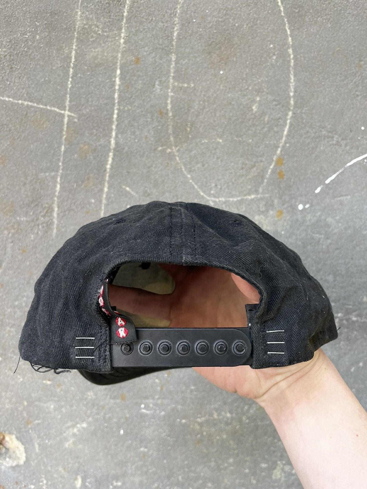 No Fear × Vintage Vintage No Fear 90’s ‘NO CRYBABIES’ Distressed Hat Cap Y2K Size ONE SIZE - 6 Thumbnail