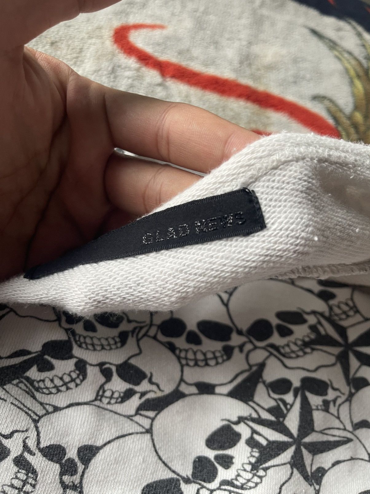 Japanese Brand Vintage Glad News Skull Print Oversized Drop Tail Hem Size ONE SIZE - 10 Thumbnail