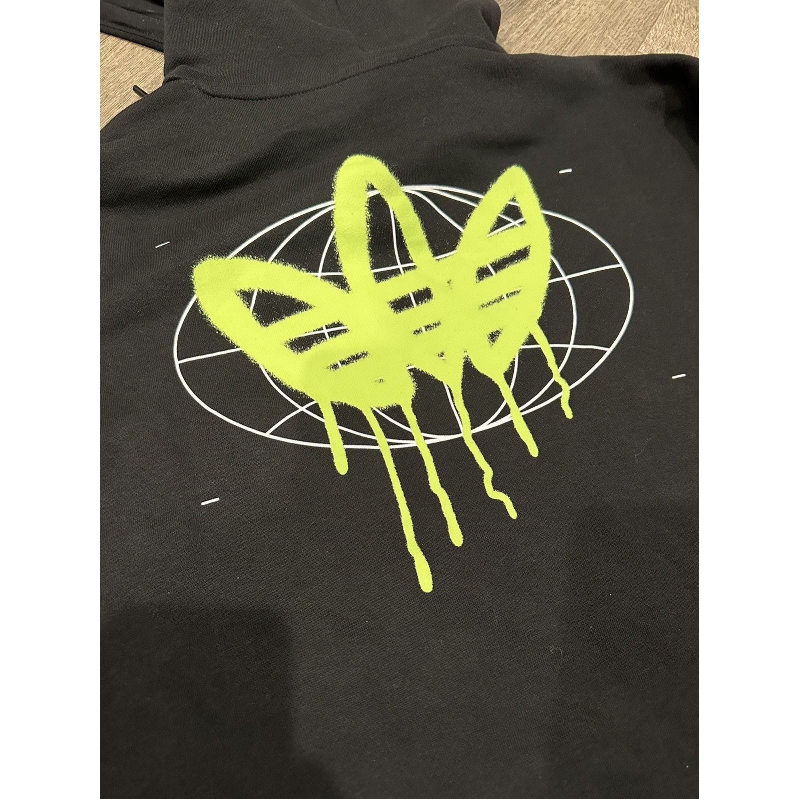 Adidas Adidas Originals GRAPHICS BEHIND THE TREFOIL Street Hoodie Size US XL / EU 56 / 4 - 4 Thumbnail