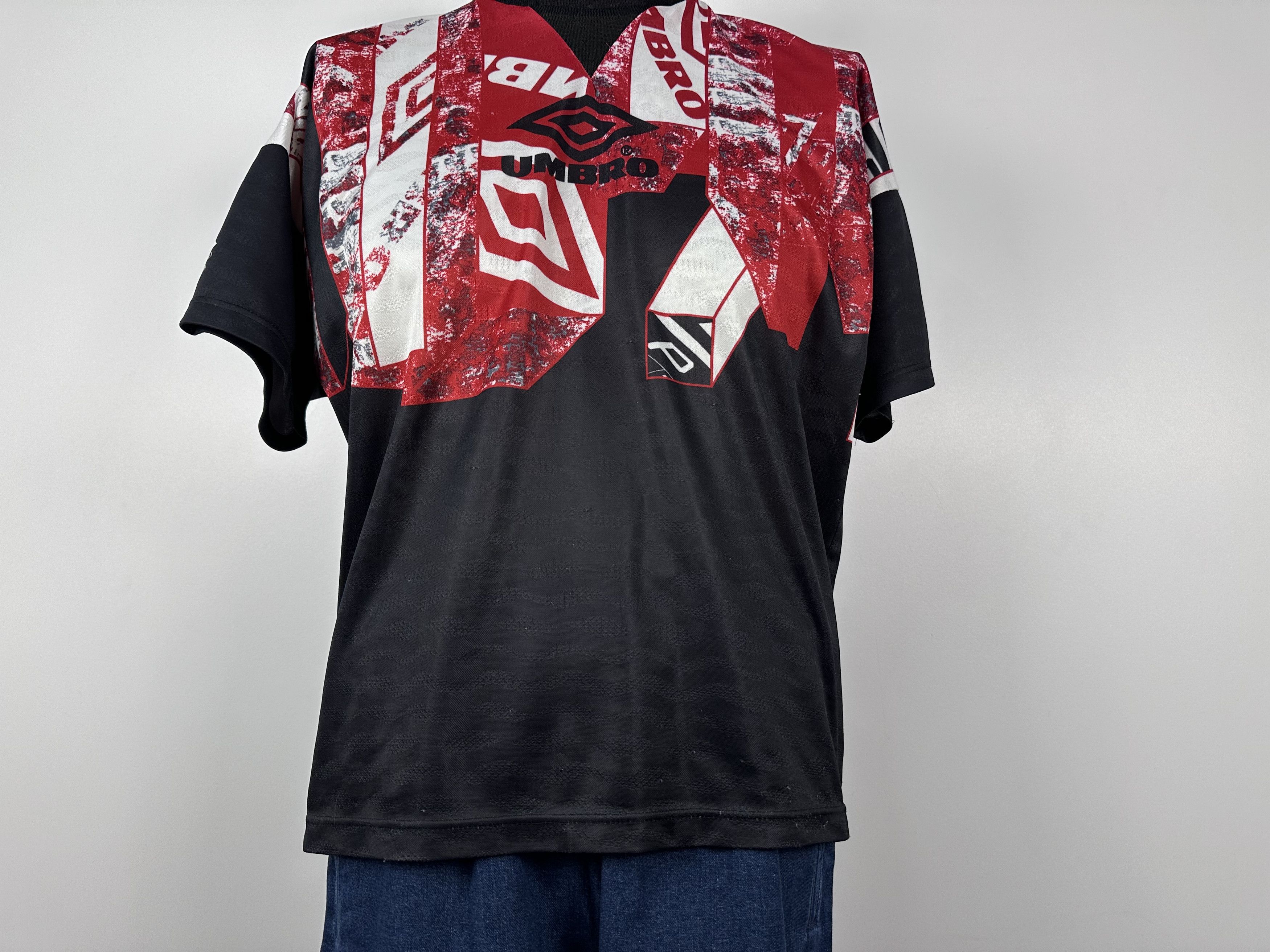 Umbro × Vintage VINTAGE UMBRO FOOTBALL SHIRT SOCCER JERSEY MENS SIZE S Size US S / EU 44-46 / 1 - 3 Thumbnail