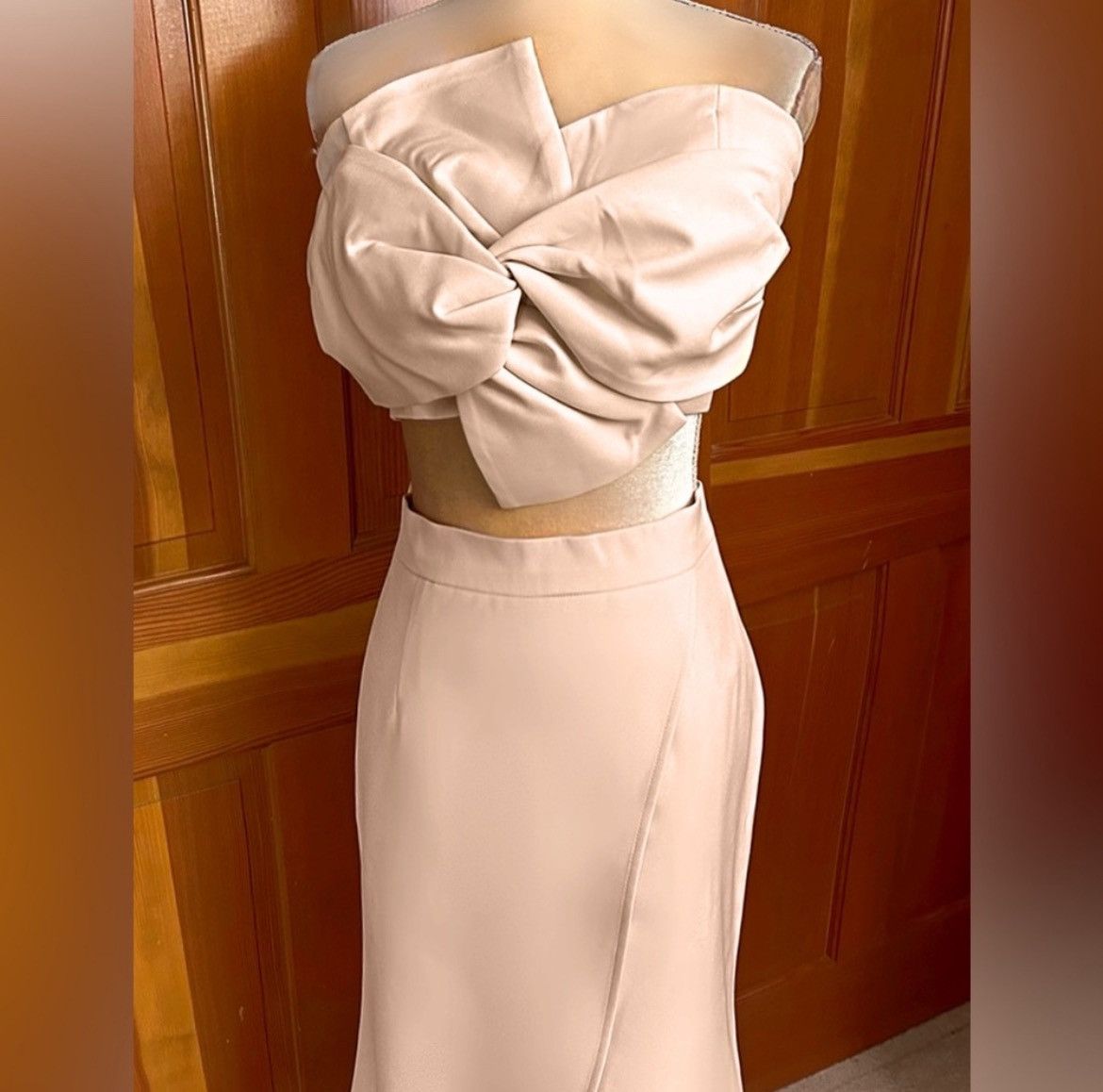 Designer NWT, Lavishly Paris Exquisite 2-Piece Skirt Suit. Size S / US 4 / IT 40 - 13 Thumbnail