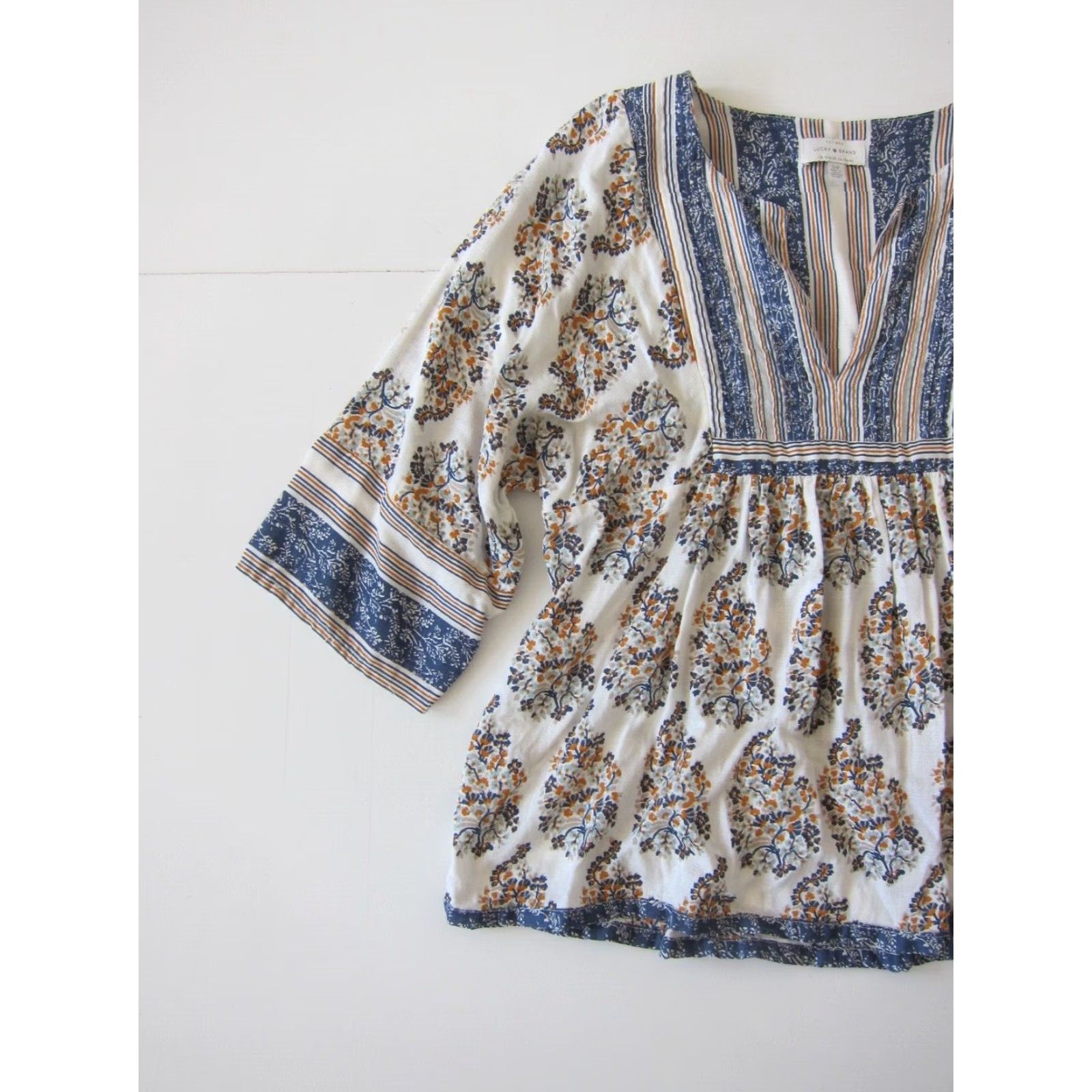 Lucky Brand Lucky Brand Blouse Tunic S Floral V-Neck 3/4 Sleeve Blue Ivory Peasant Rayon Shirt Women Size S / US 4 / IT 40 - 5 Thumbnail