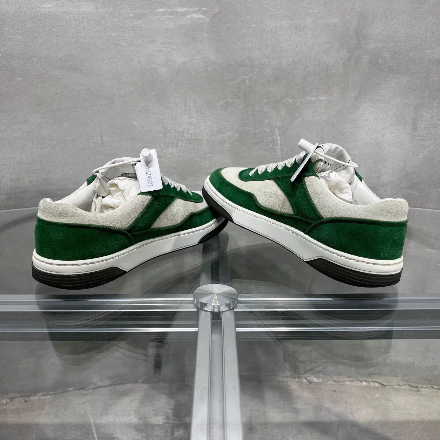 Chanel Chanel 23P White Green Suede Sneakers EU35 Size US 4 / IT 34 - 5 Thumbnail
