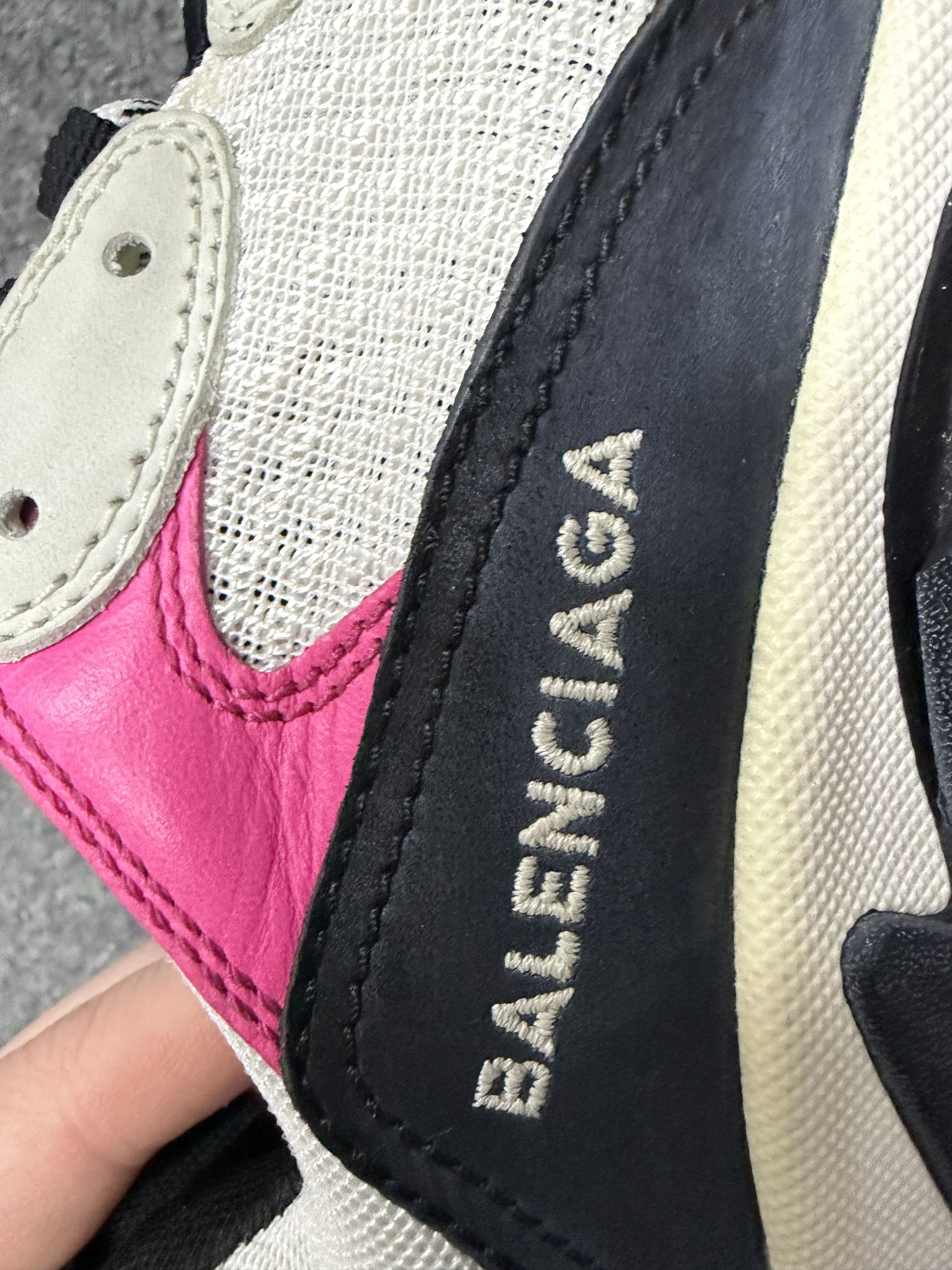 Balenciaga Balenciaga Triple S Mesh Sneakers Size US 9 / IT 39 - 6 Thumbnail