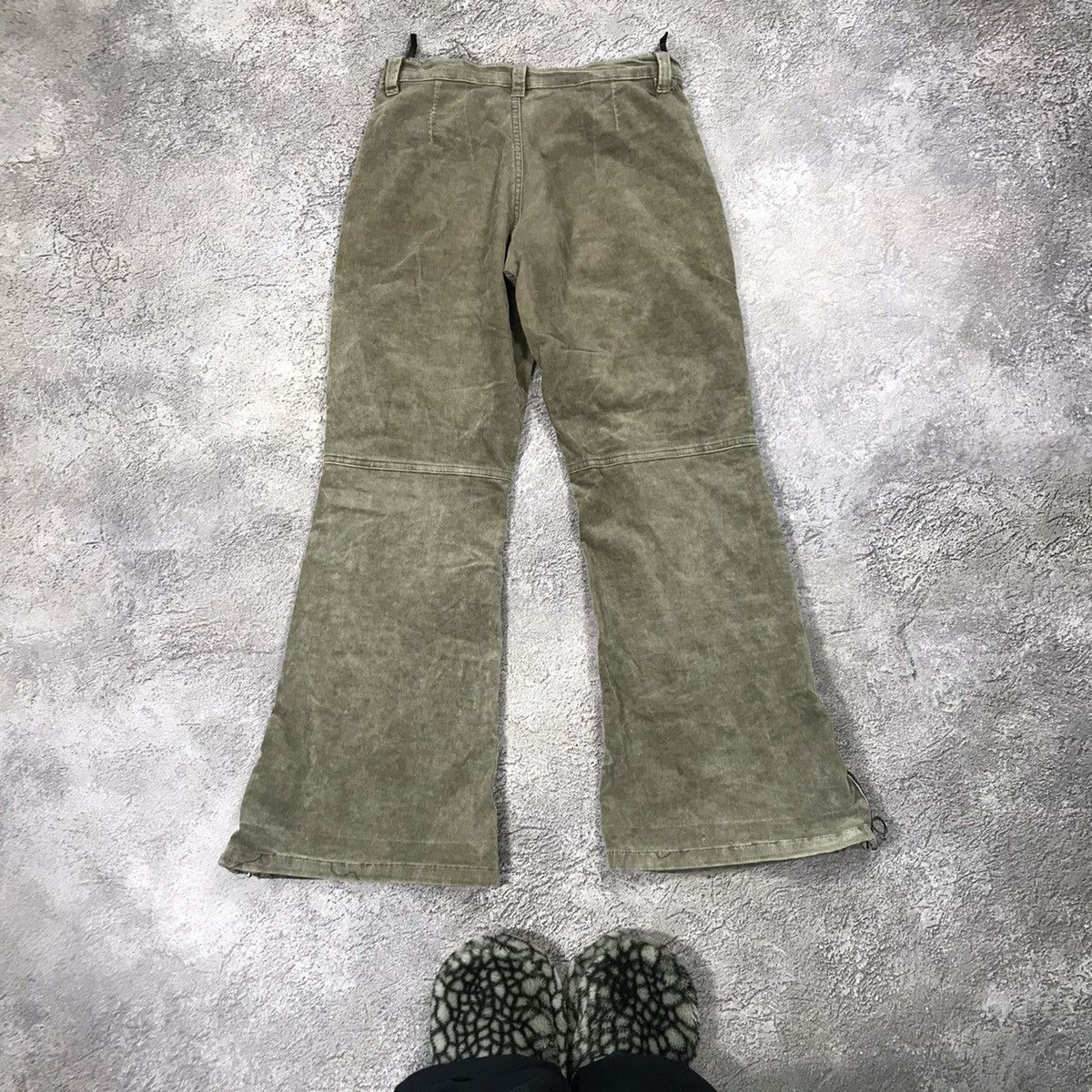 Vintage Vintage 90s Baggy Cargo Pants Faded Khaki Workwear Logo 28 Size 28" / US 6 / IT 42 - 5 Thumbnail