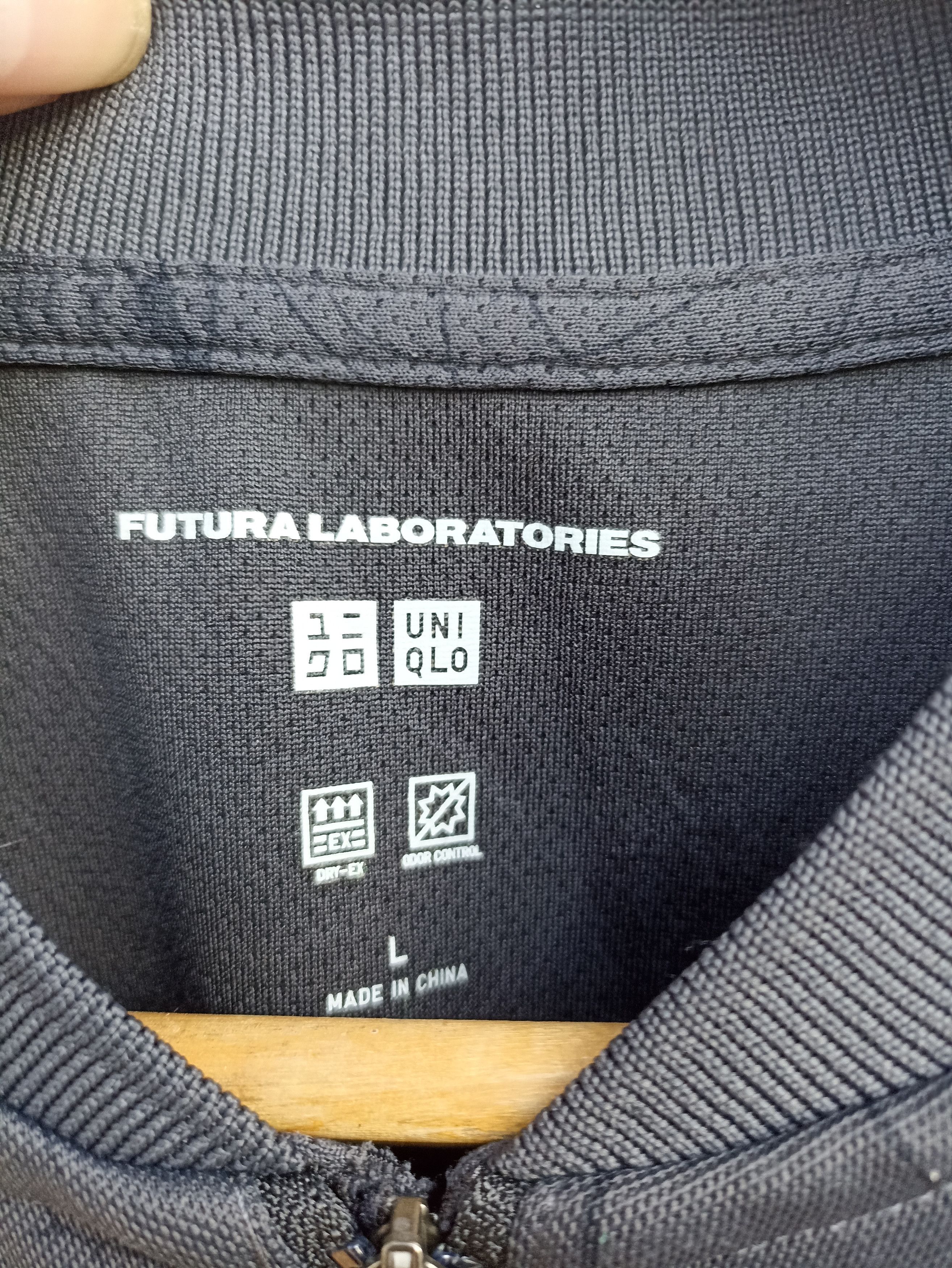 Futura × Uniqlo 🔥 Futura Laboratories X Uniqlo jersey half zipper Size US M / EU 48-50 / 2 - 7 Thumbnail