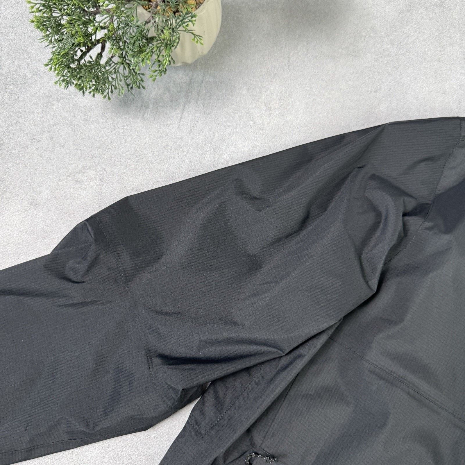 Vintage Rei Coop Men Jacket Hydrowall 2.5L Black Size L Men Size US L / EU 52-54 / 3 - 8 Thumbnail