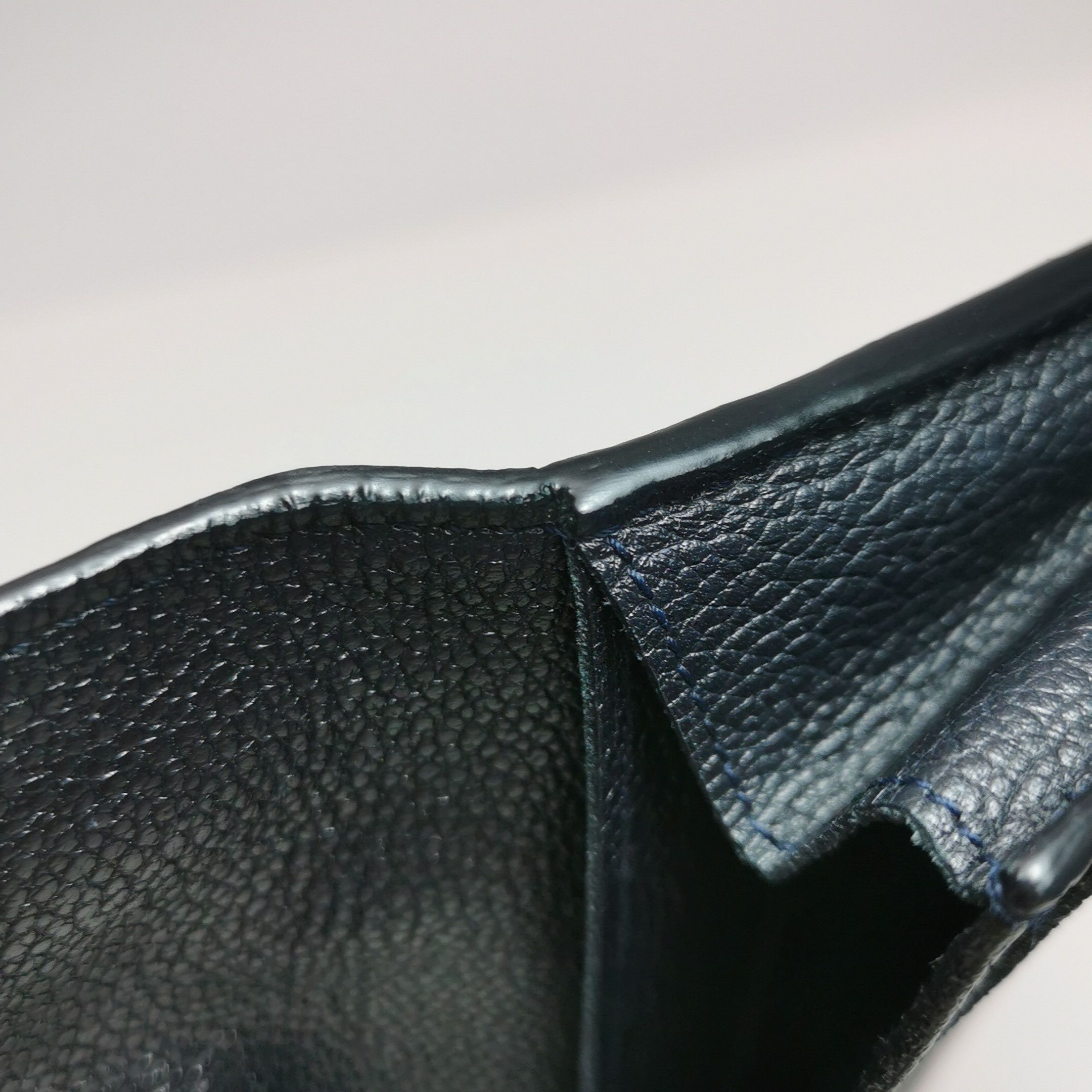 Louis Vuitton Louis Vuitton (LV) Sarah leather embossed monogram snap wal Size ONE SIZE - 9 Thumbnail