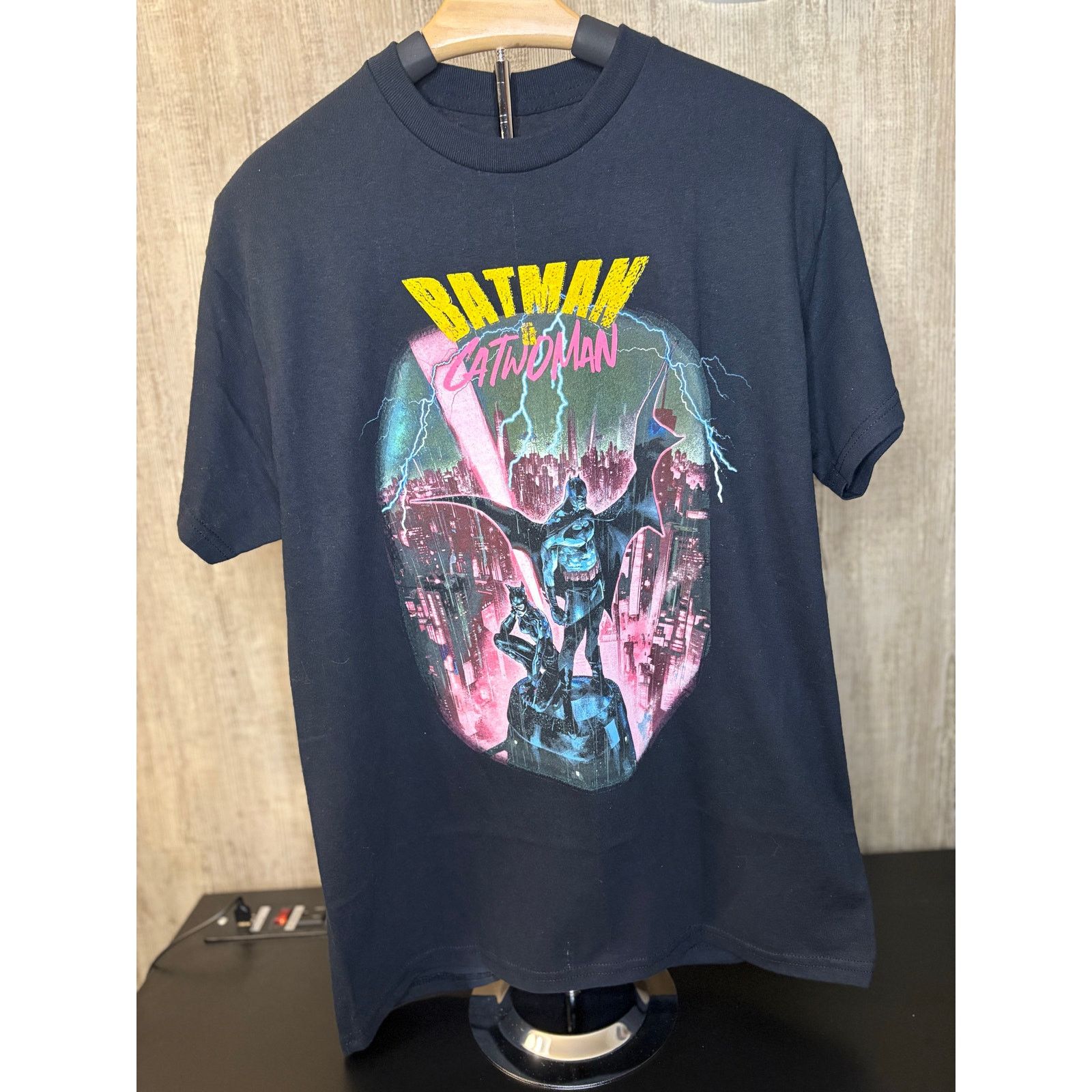 Civil Regime NEW Sz. M - Men's Civil LA Batman & Catwoman Tee (Blk) Size US M / EU 48-50 / 2 - 1 Thumbnail