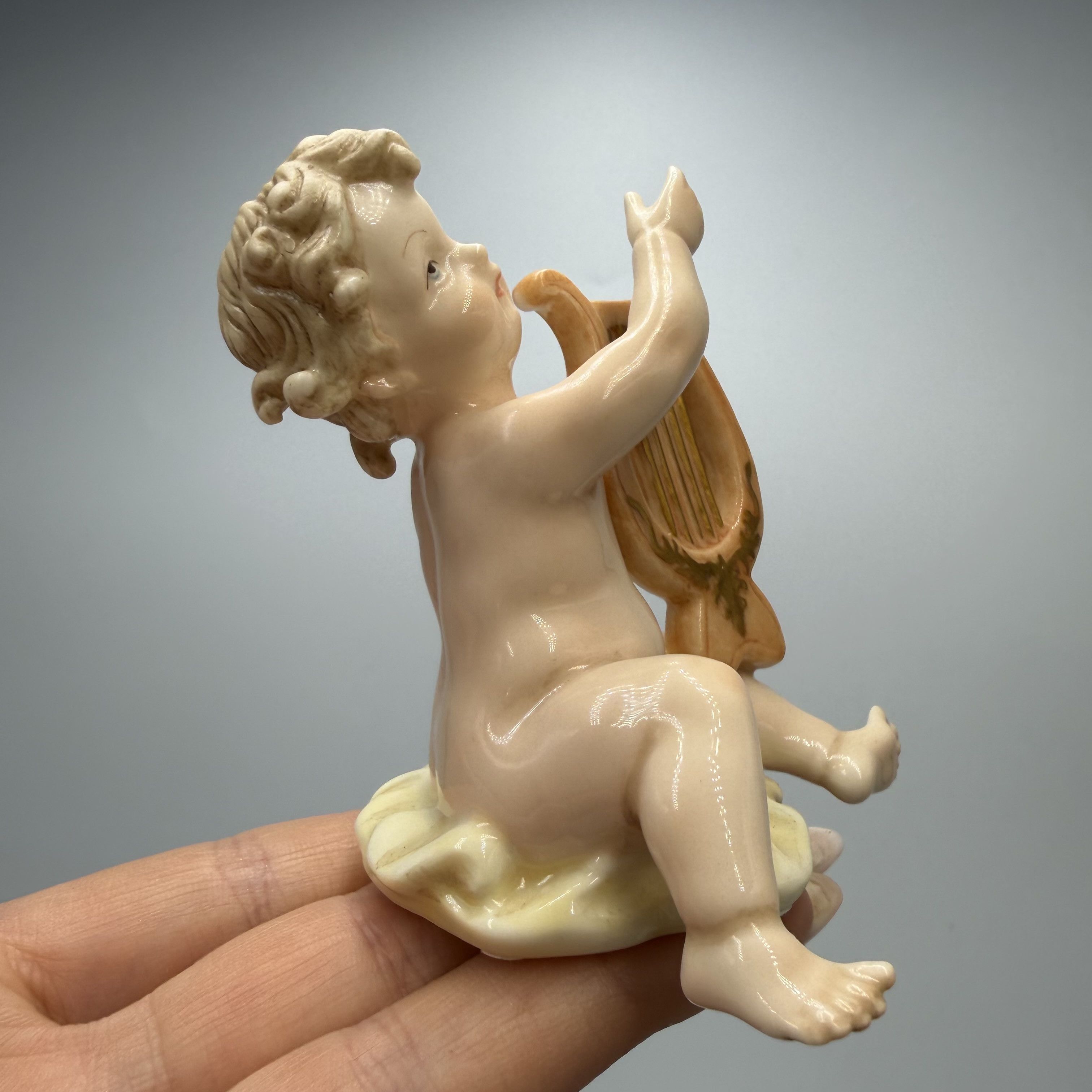 Other Vintage Unicorn Studio Porcelain Cherub Angel Harp Figurine Size ONE SIZE - 2 Thumbnail