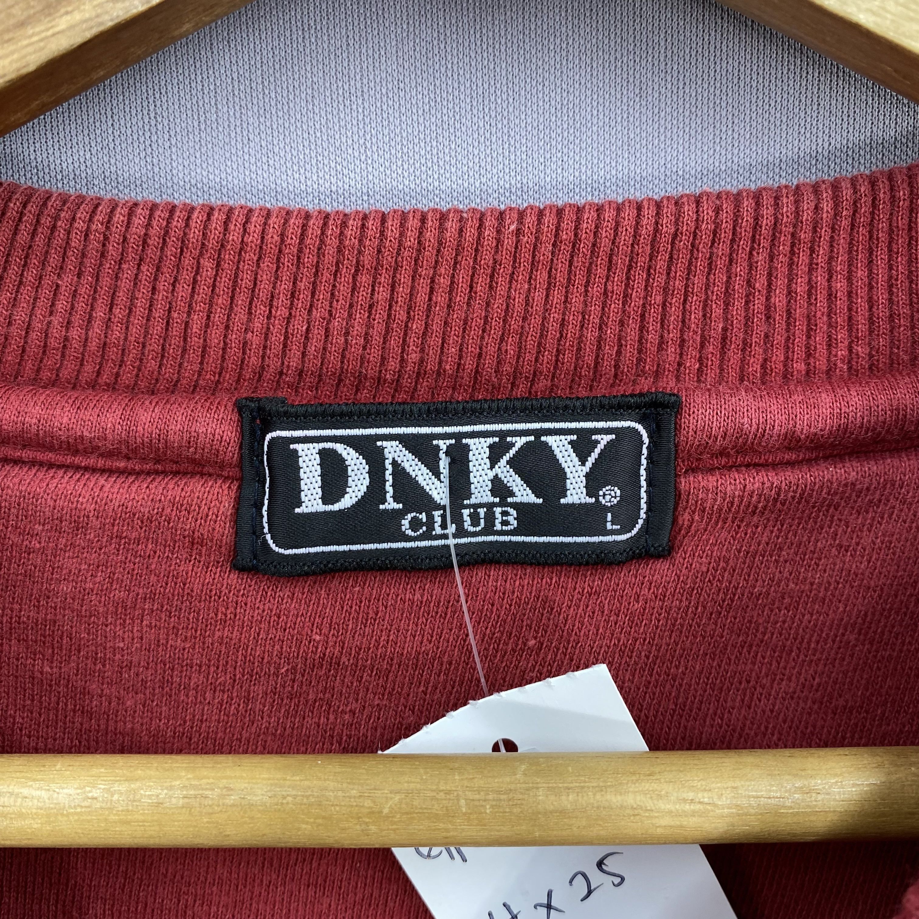 DKNY Vintage 90s Faded DNKY Club Sweatshirt Retro Streetwear Size US L / EU 52-54 / 3 - 8 Thumbnail