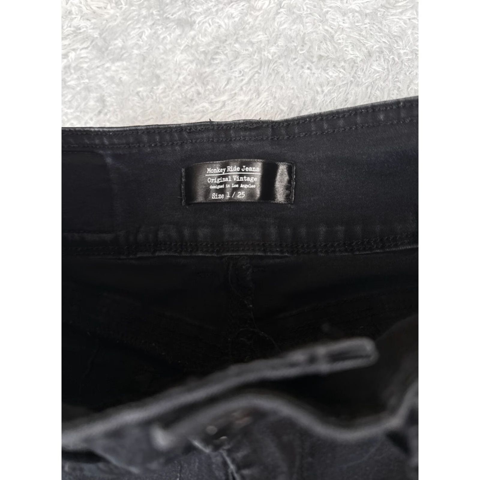 Vintage Monkey Ride Jeans Juniors 1 Black Skinny Denim Regular Rise Mid 24x29 5-Pocket Distressed Stretch Vintage No USA Womens Size 25" / US 0 / IT 36 - 6 Thumbnail