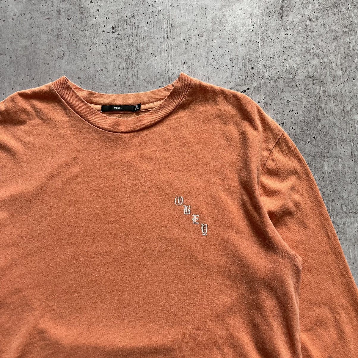Obey × Vintage Obey vintage longsleeve big logo y2k style Size US M / EU 48-50 / 2 - 5 Thumbnail