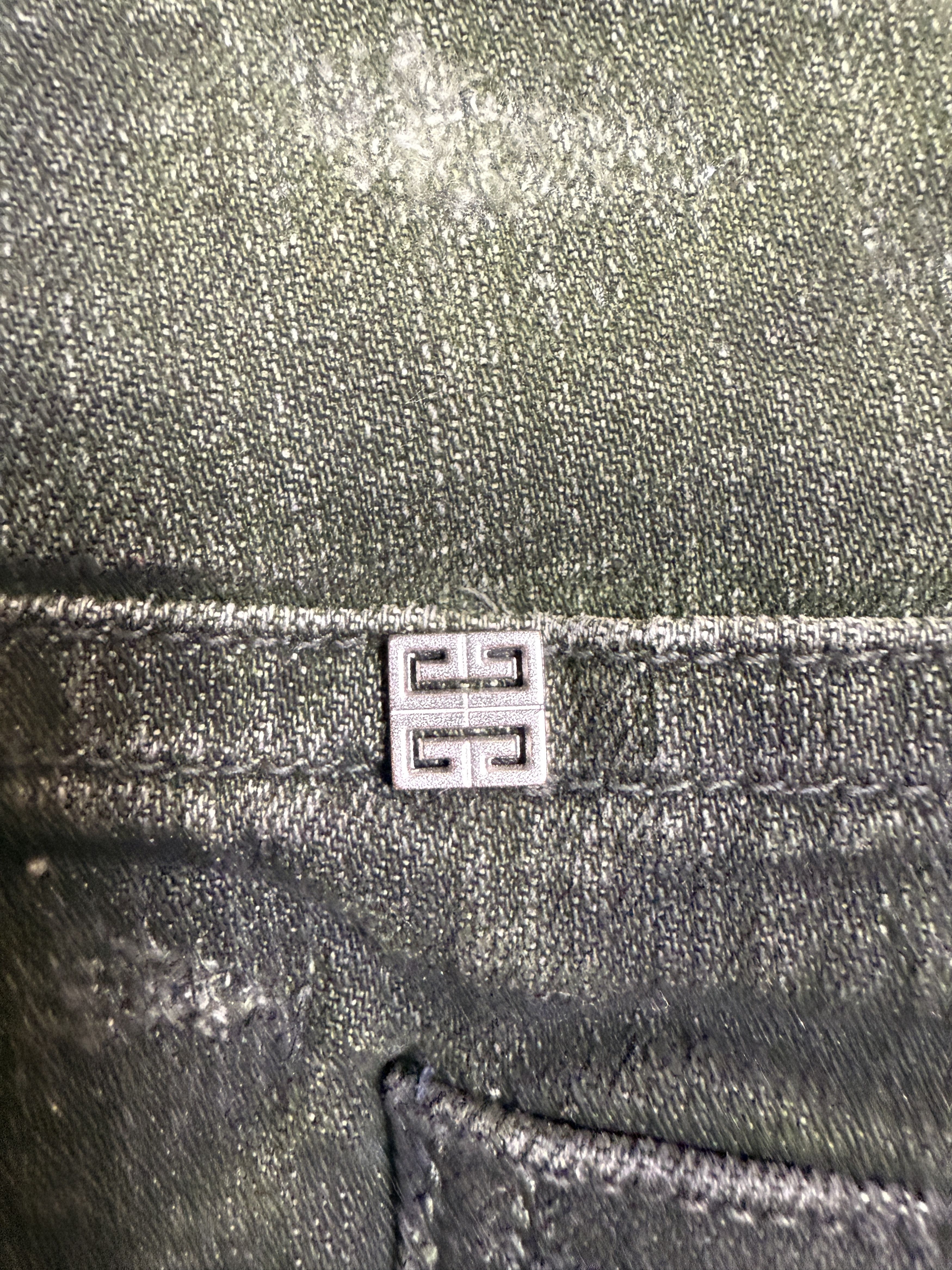 Givenchy $2000 Givenchy Slim Fit Tapered Distressed Paint Jeans Size US 32 / EU 48 - 9 Thumbnail