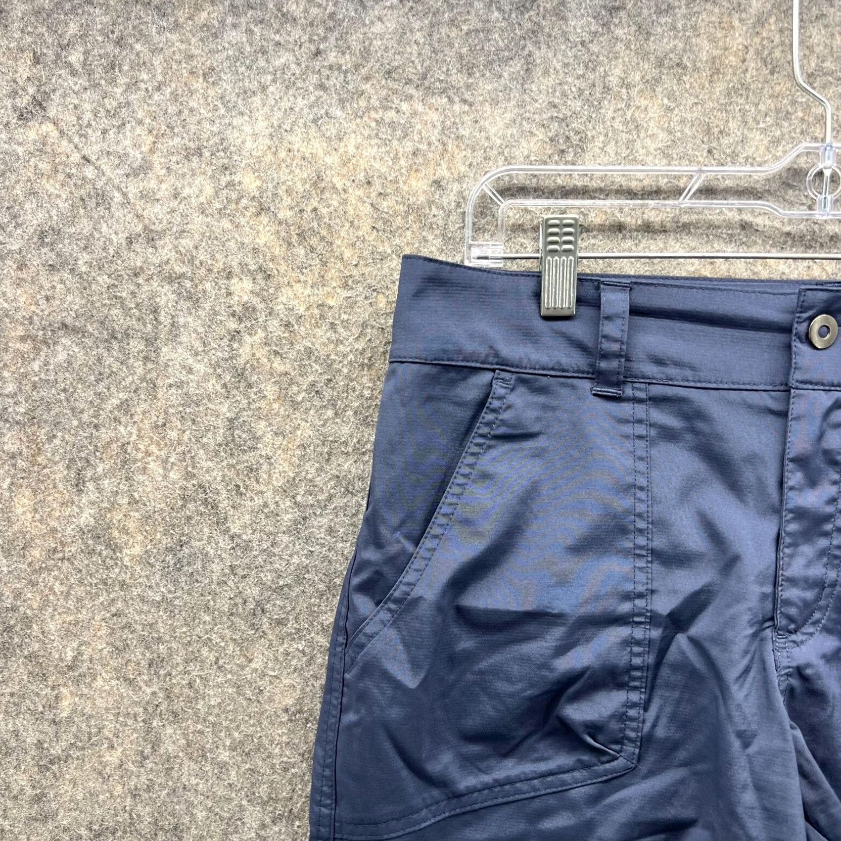 Vintage Columbia Shorts Women 8 Blue Chino Flat Front Nylon Lightweight Pockets 6" Inseam Regular Omni Shield Advanced Repelency Vintage No Size 30" / US 8 / IT 44 - 3 Thumbnail
