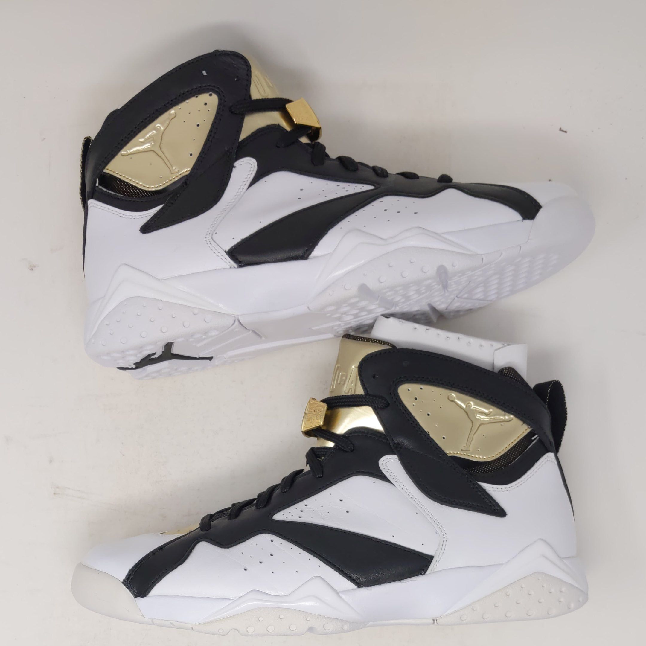 Air Jordan Retro Champagne