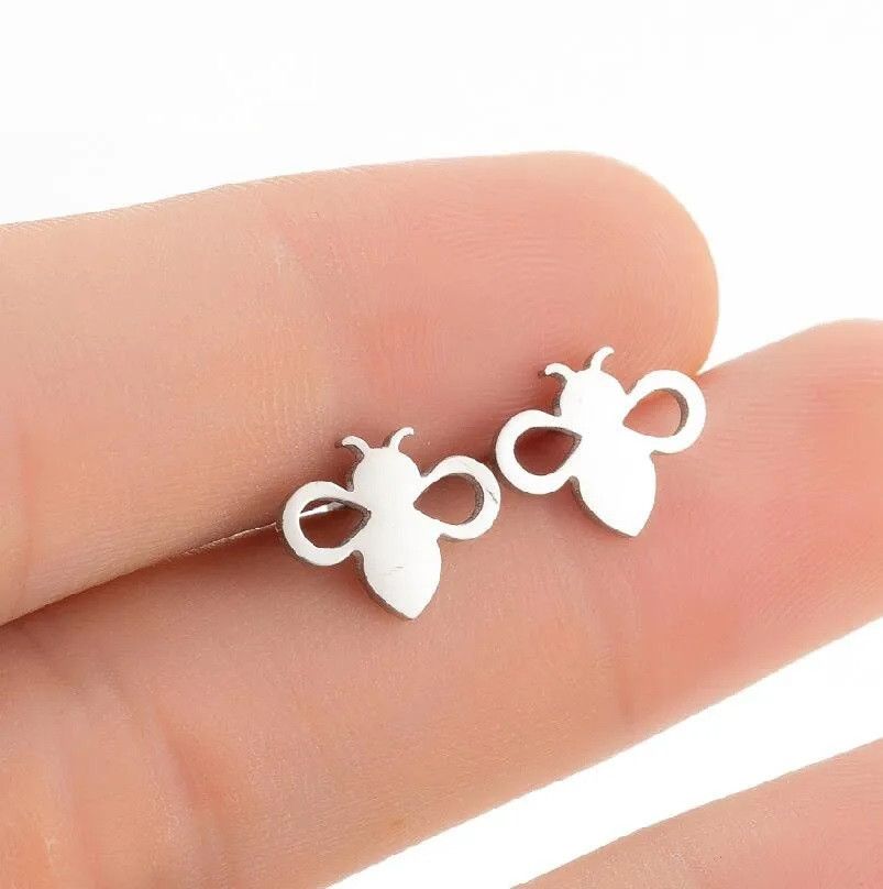 Jewelry Bee Mini Stud Earrings Charm Earring Gift Size ONE SIZE - 1 Thumbnail