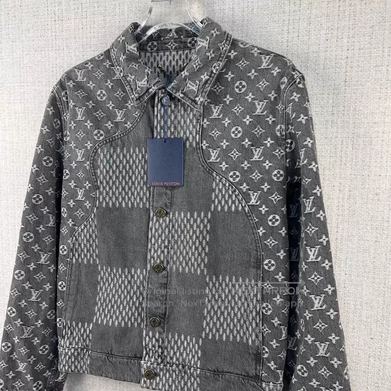 Louis Vuitton Louis Vuitton Co-branded full print print patchwork casual Size US S / EU 44-46 / 1 - 2 Thumbnail