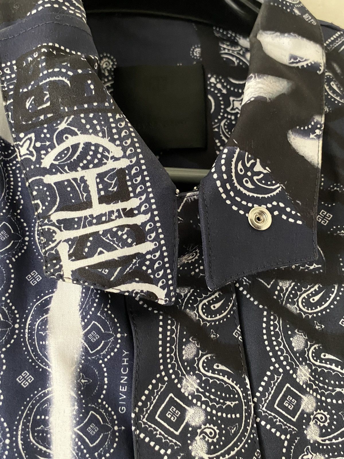 Givenchy Givenchy Bandana short sleeve t-shirt Size US M / EU 48-50 / 2 - 6 Thumbnail