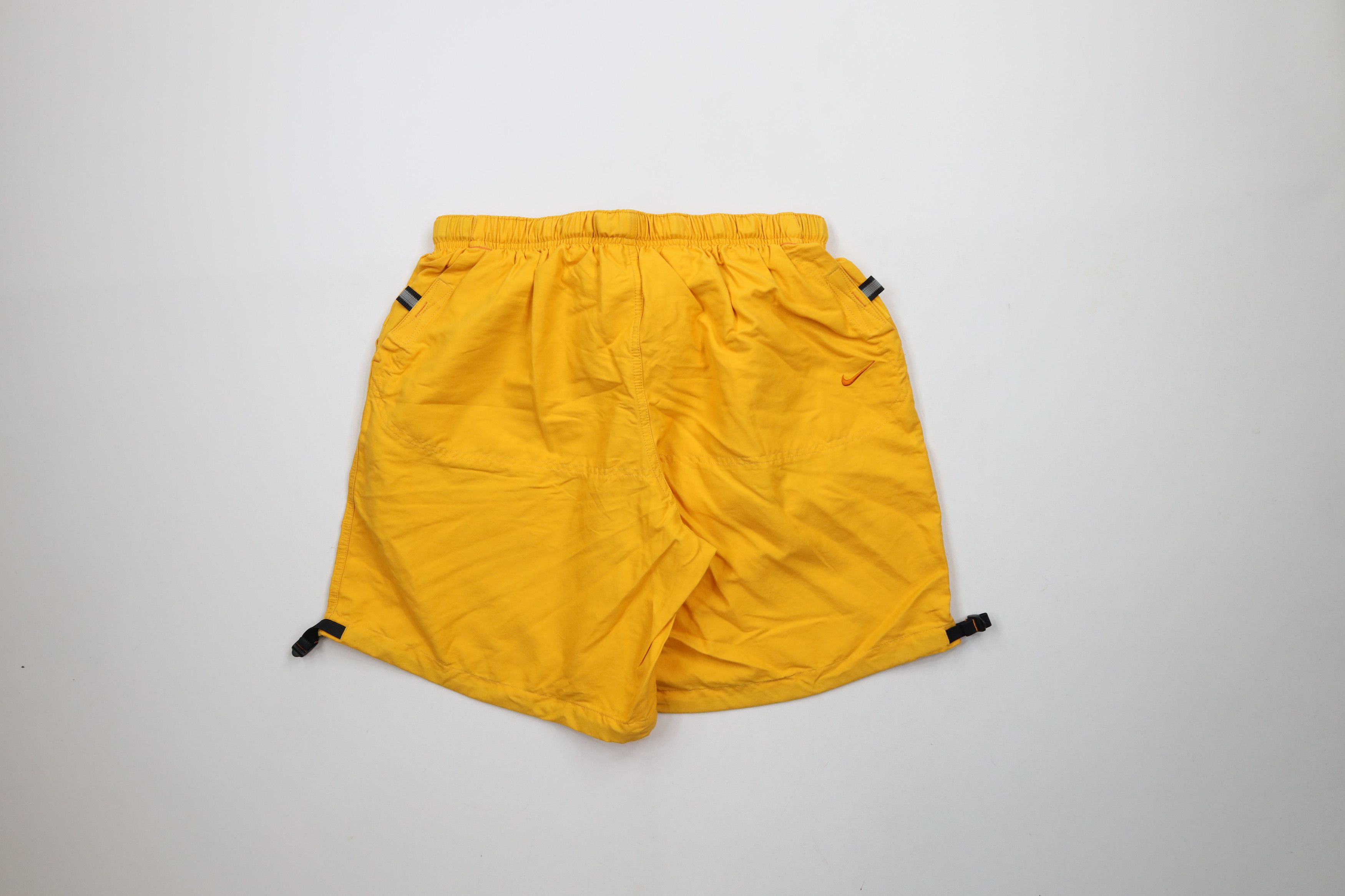 Nike × Vintage Vintage 90s Y2K Nike Mini Swoosh Belted Above Knee Shorts Size US 36 / EU 52 - 12 Thumbnail