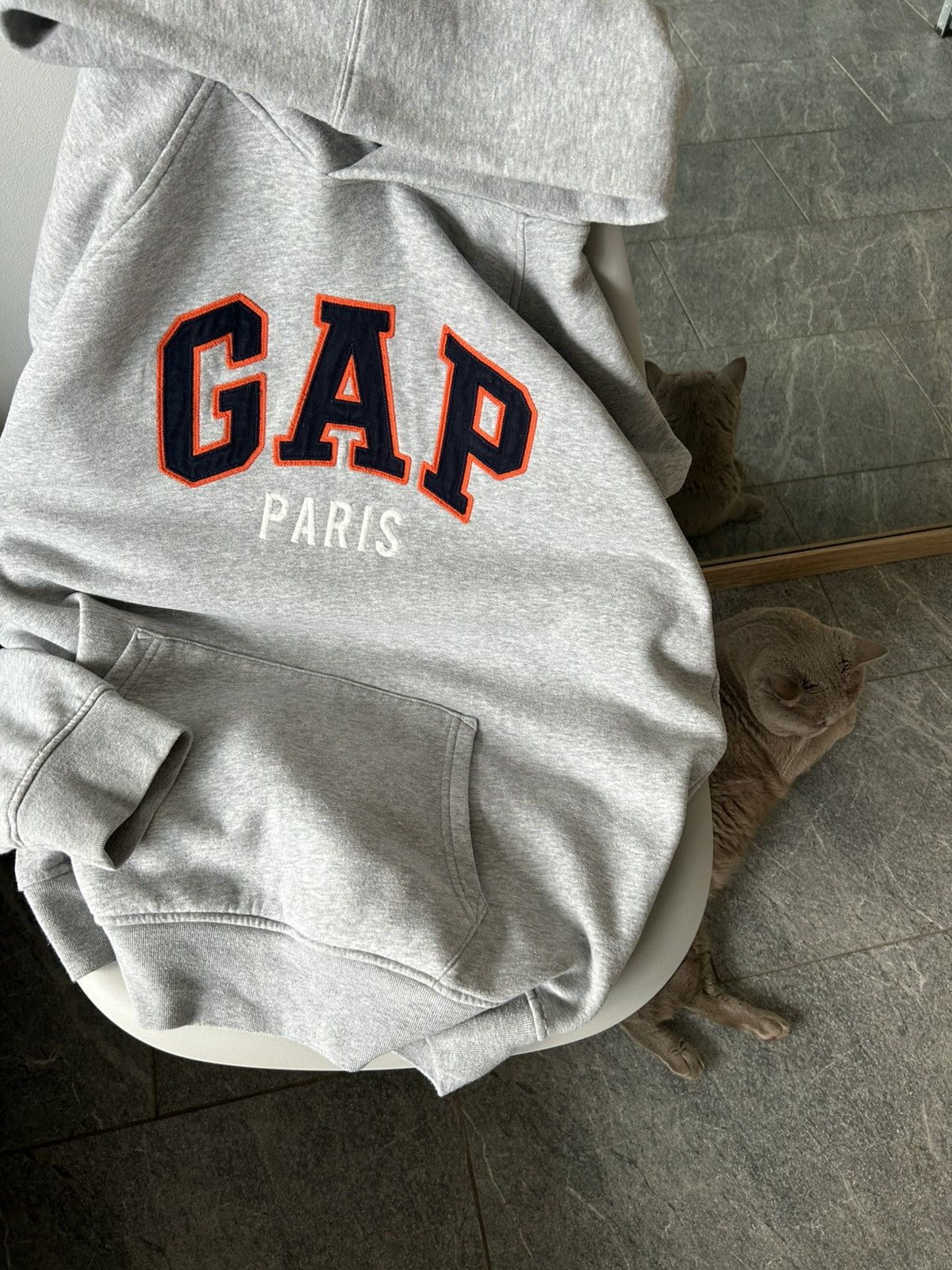 Gap Vintage hoodie gap paris big logo y2k boxy fit mans Size US L / EU 52-54 / 3 - 4 Thumbnail