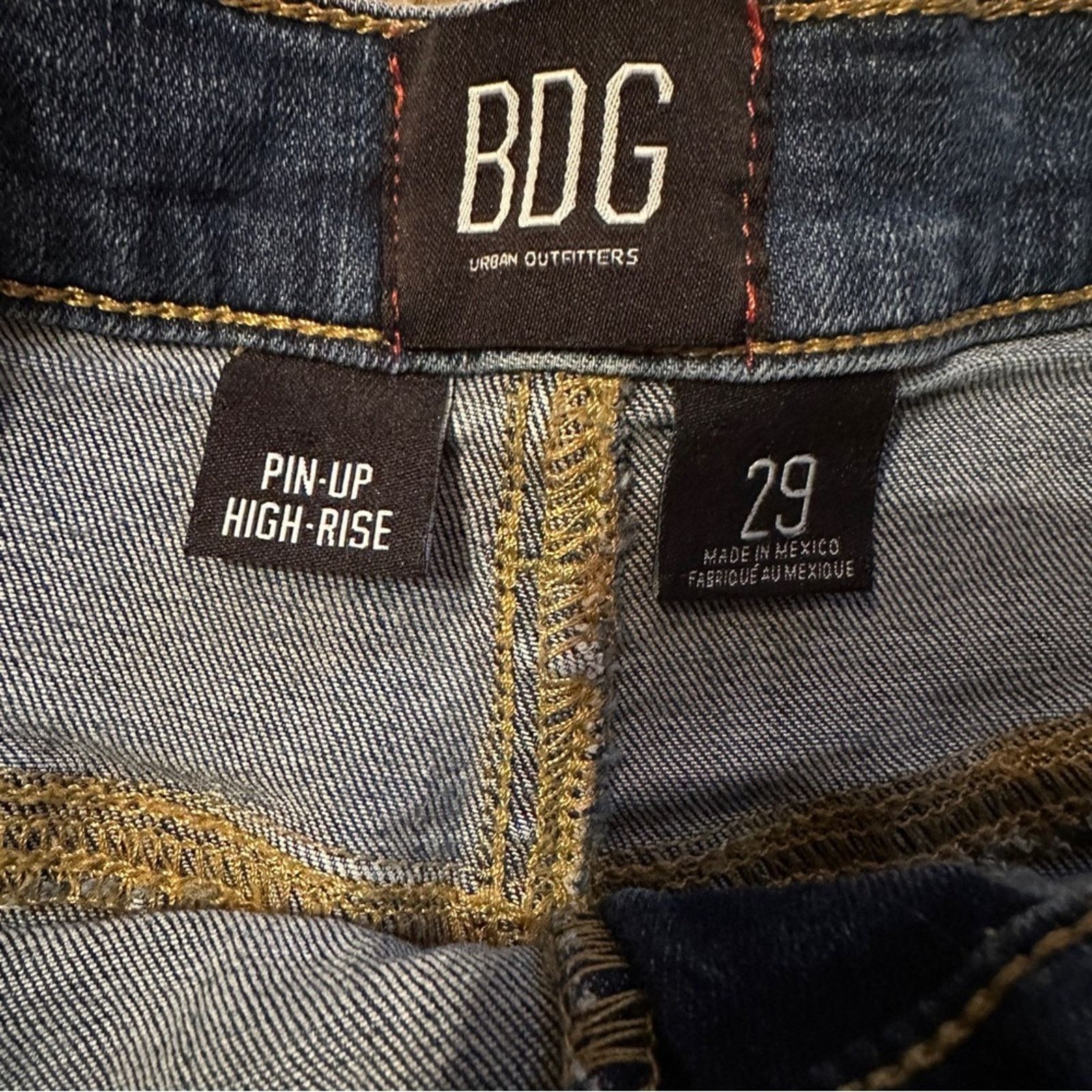 Urban Outfitters Urban Outfitters BDG Pin Up Medium Wash High Rise Shorts 29 Size 29" - 4 Thumbnail