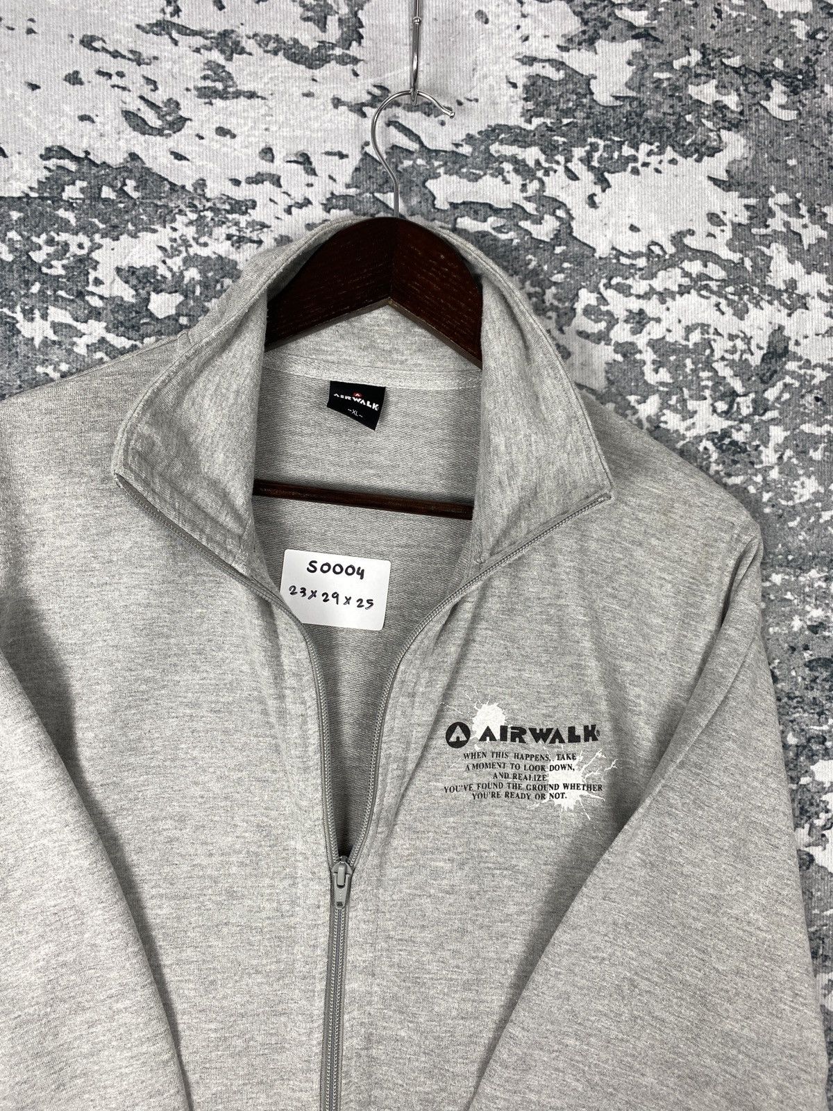 Airwalk Vintage Airwalk Zip Up Sweatshirts Size US XL / EU 56 / 4 - 6 Thumbnail