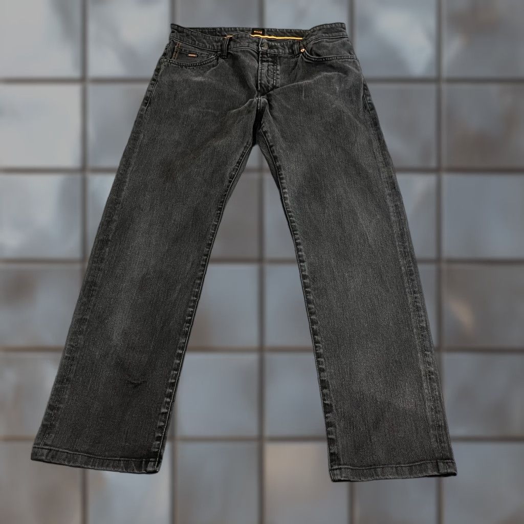 Hugo Boss HUGO BOSS Jeans Regular Tapered 34 32 Dark Wash Black Faded Stretch Maine Mens Denim 5-Pocket Design Comfort Easy Care Pockets Waist 34 Zip Size US 34 / EU 50 - 1 Thumbnail