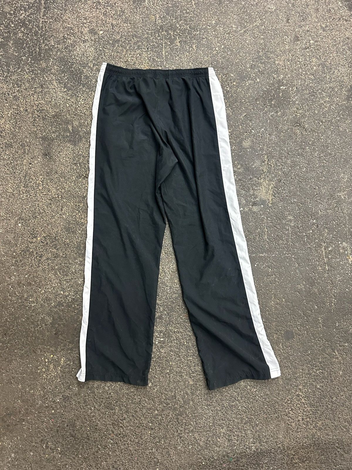 Nike Y2K Nike track pants Size US 30 / EU 46 - 2 Thumbnail
