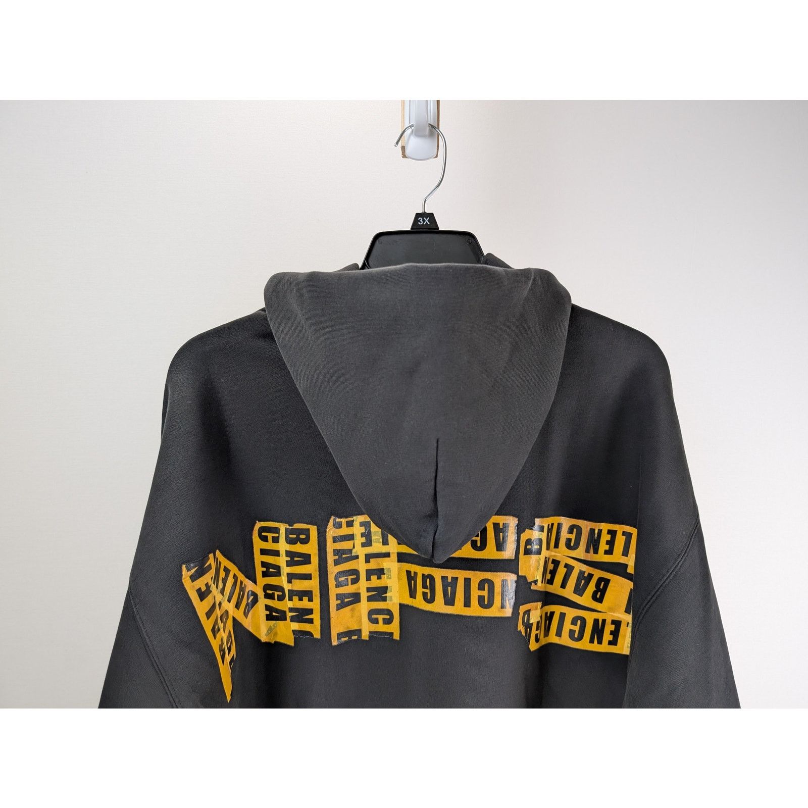 Balenciaga o1rshd1 Need for Speed Tape Fit Zip-up Hoodie in Black Size US L / EU 52-54 / 3 - 10 Thumbnail