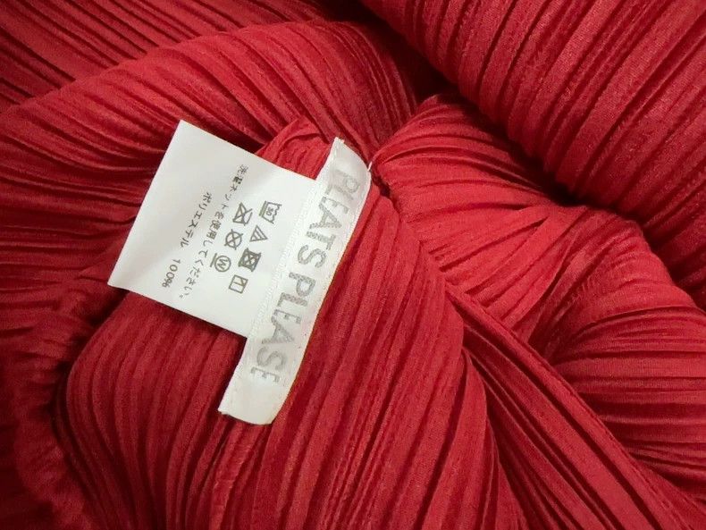 Issey Miyake Issey Miyake Red pleated high-neck dress Size XS / US 0-2 / IT 36-38 - 2 Thumbnail