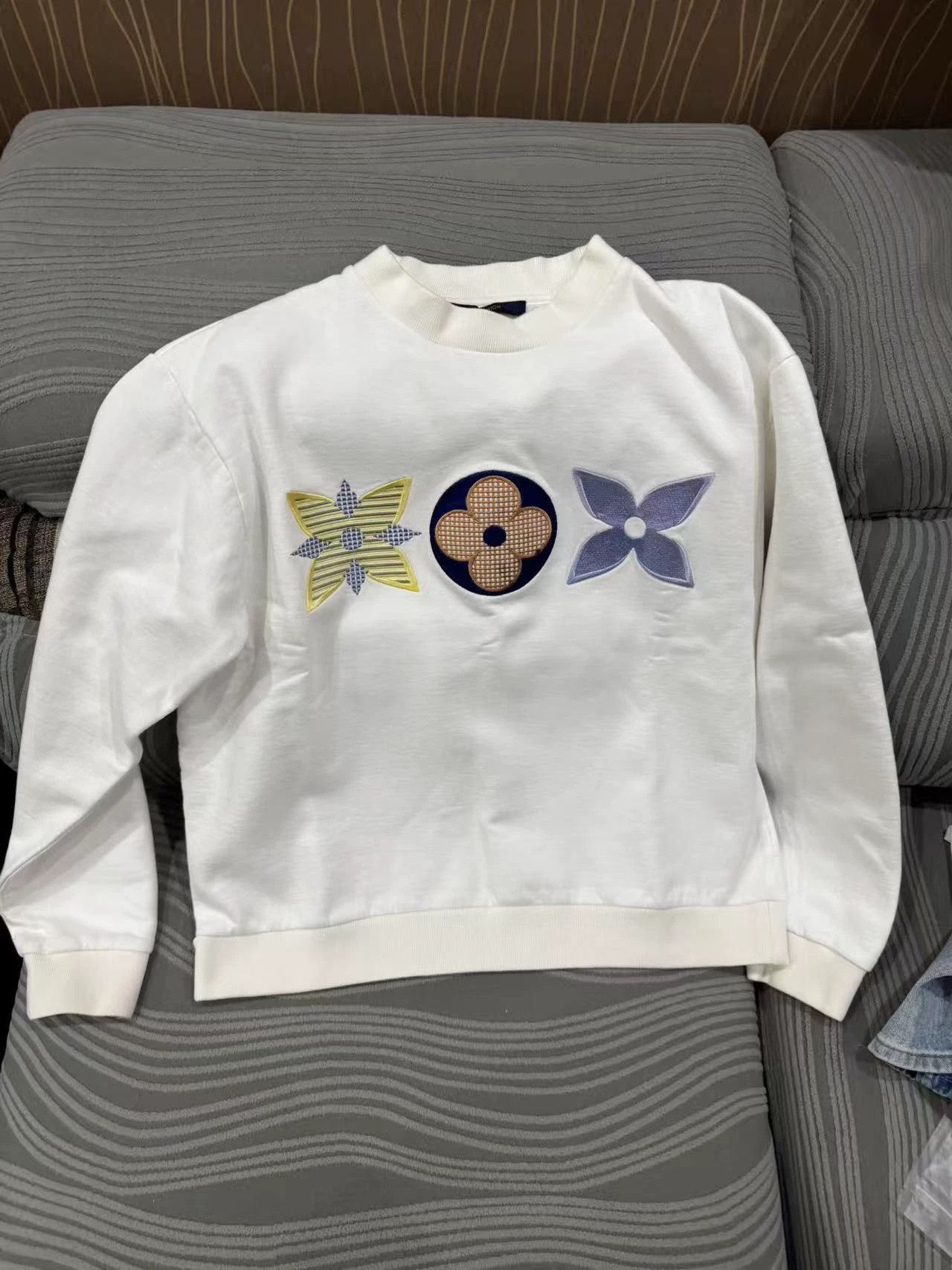 Louis Vuitton LV Hoodie M Size M / US 6-8 / IT 42-44 - 1 Thumbnail