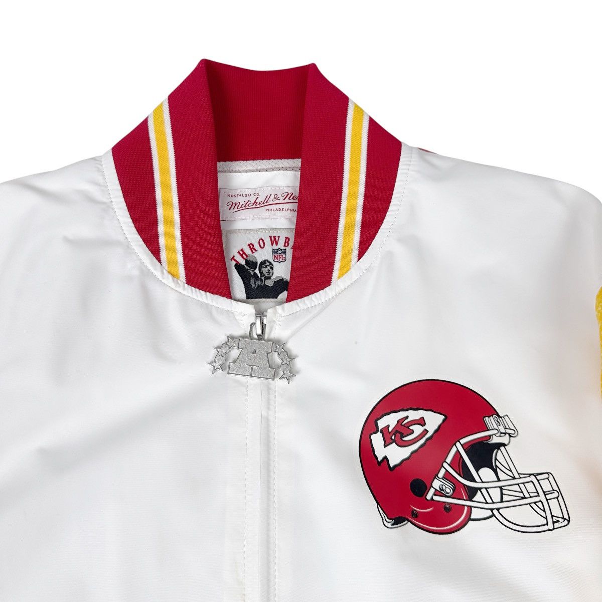 Mitchell & Ness Mitchell & Ness White Kansas City Chiefs Full-Zip Jacket Size US M / EU 48-50 / 2 - 5 Thumbnail