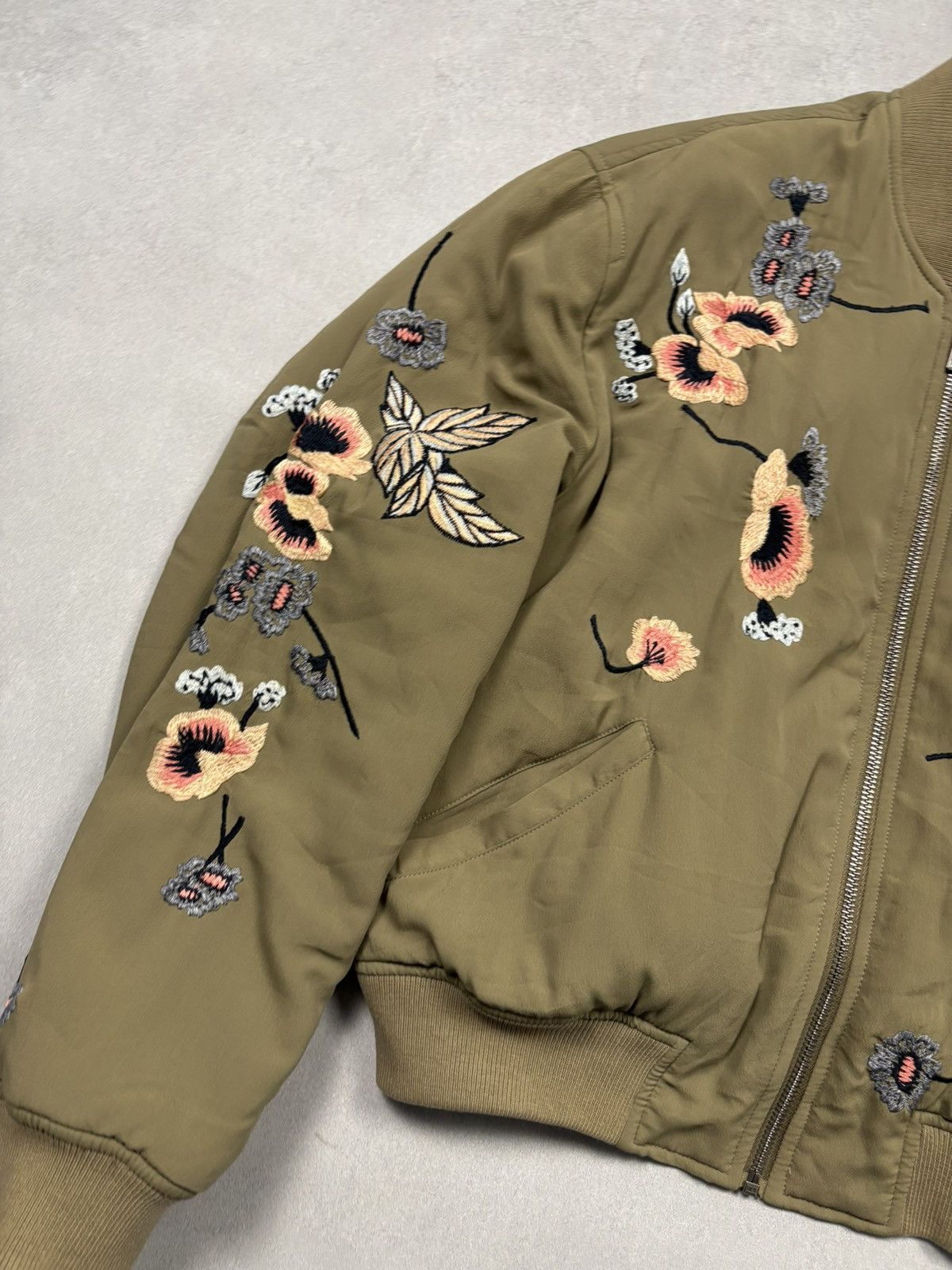 Allsaints AllSaints Embroidered Floral Bomber Jacket Cropped MA1 Zip S Size S / US 4 / IT 40 - 4 Thumbnail